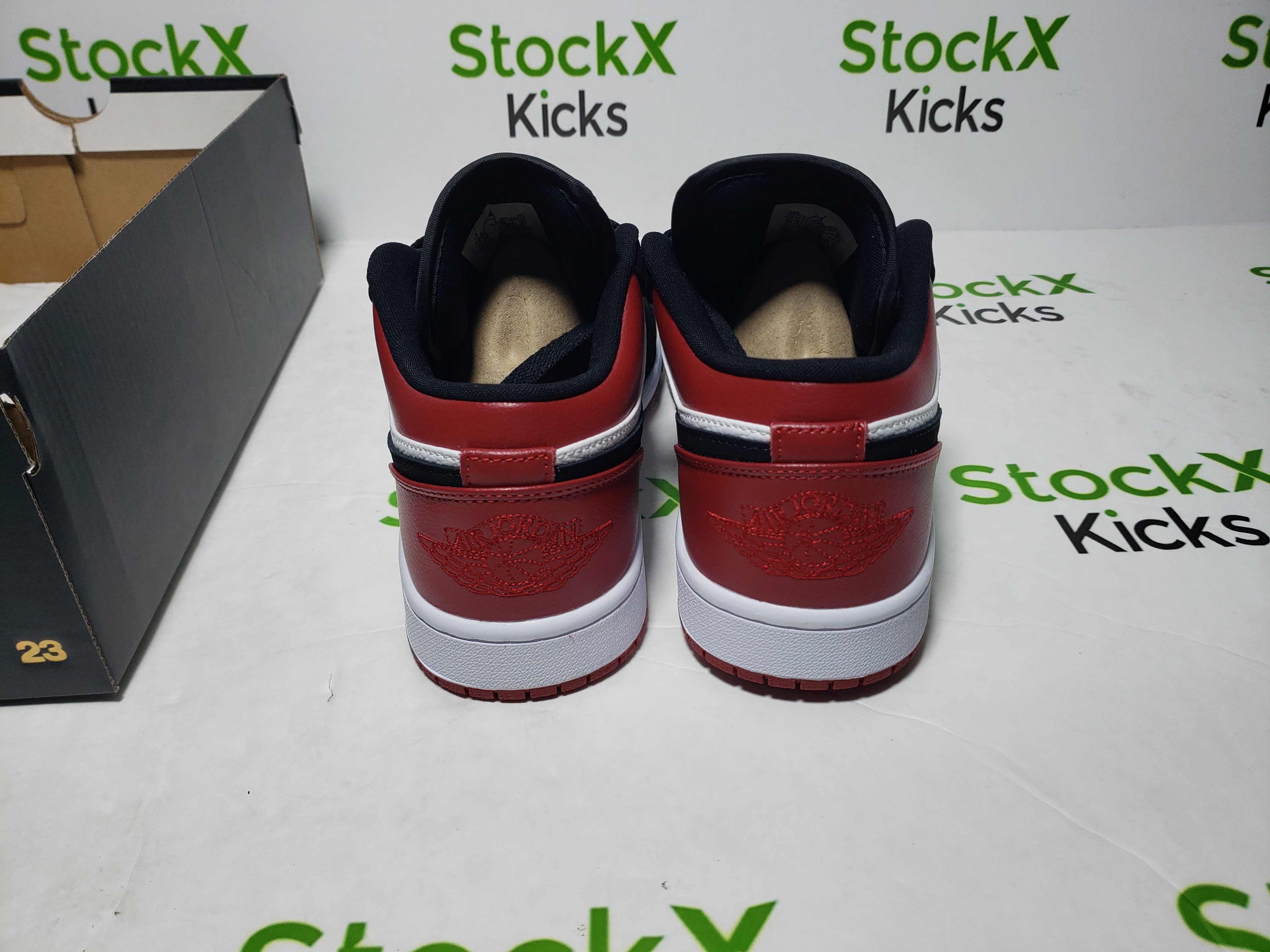 LJR Batch Air Jordan 1 Low Black Toe (GS) 553560-116 review Stockxkicks VIP 01