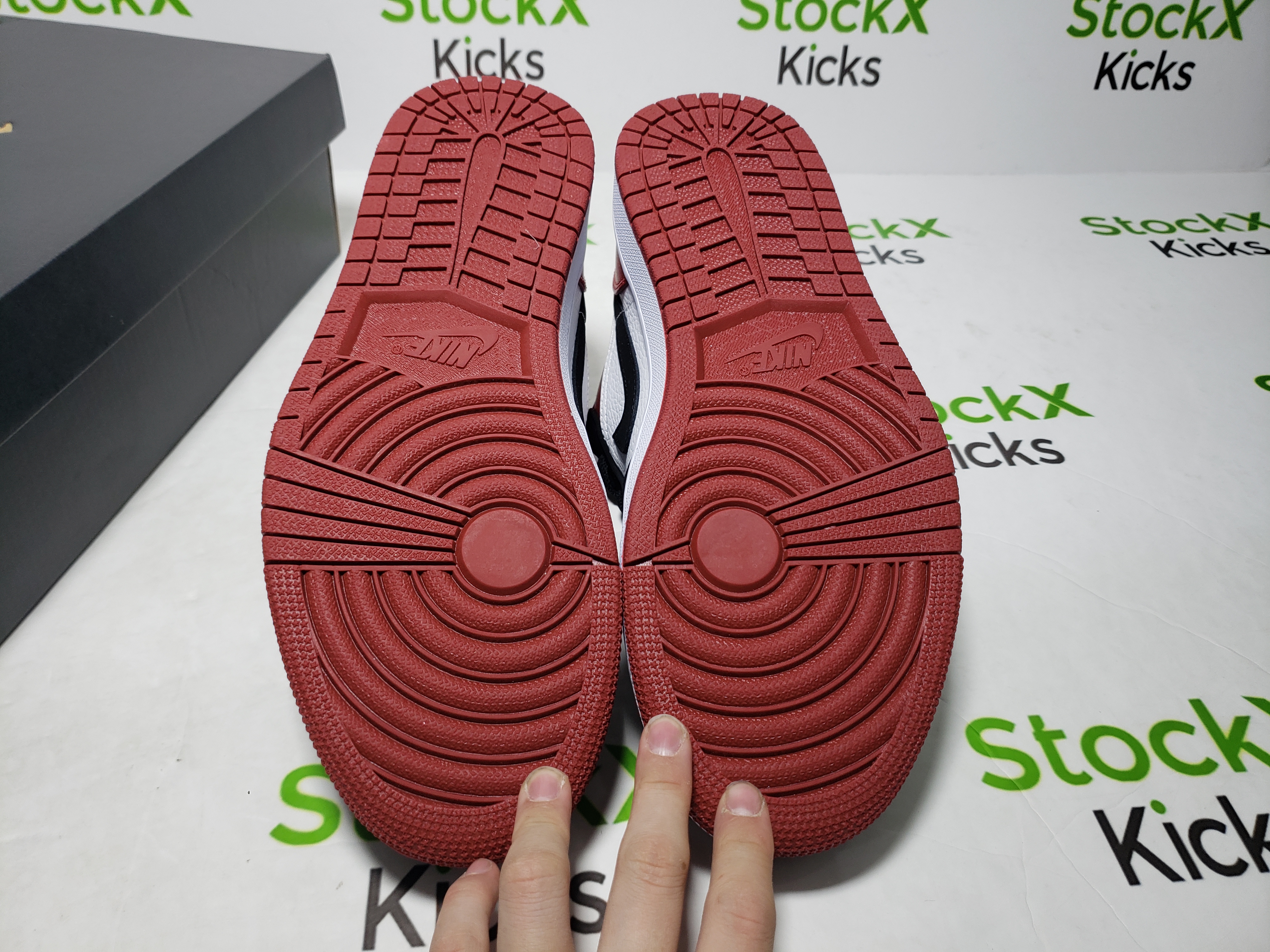 LJR Batch Air Jordan 1 Low Black Toe (GS) 553560-116 review Stockxkicks VIP 06