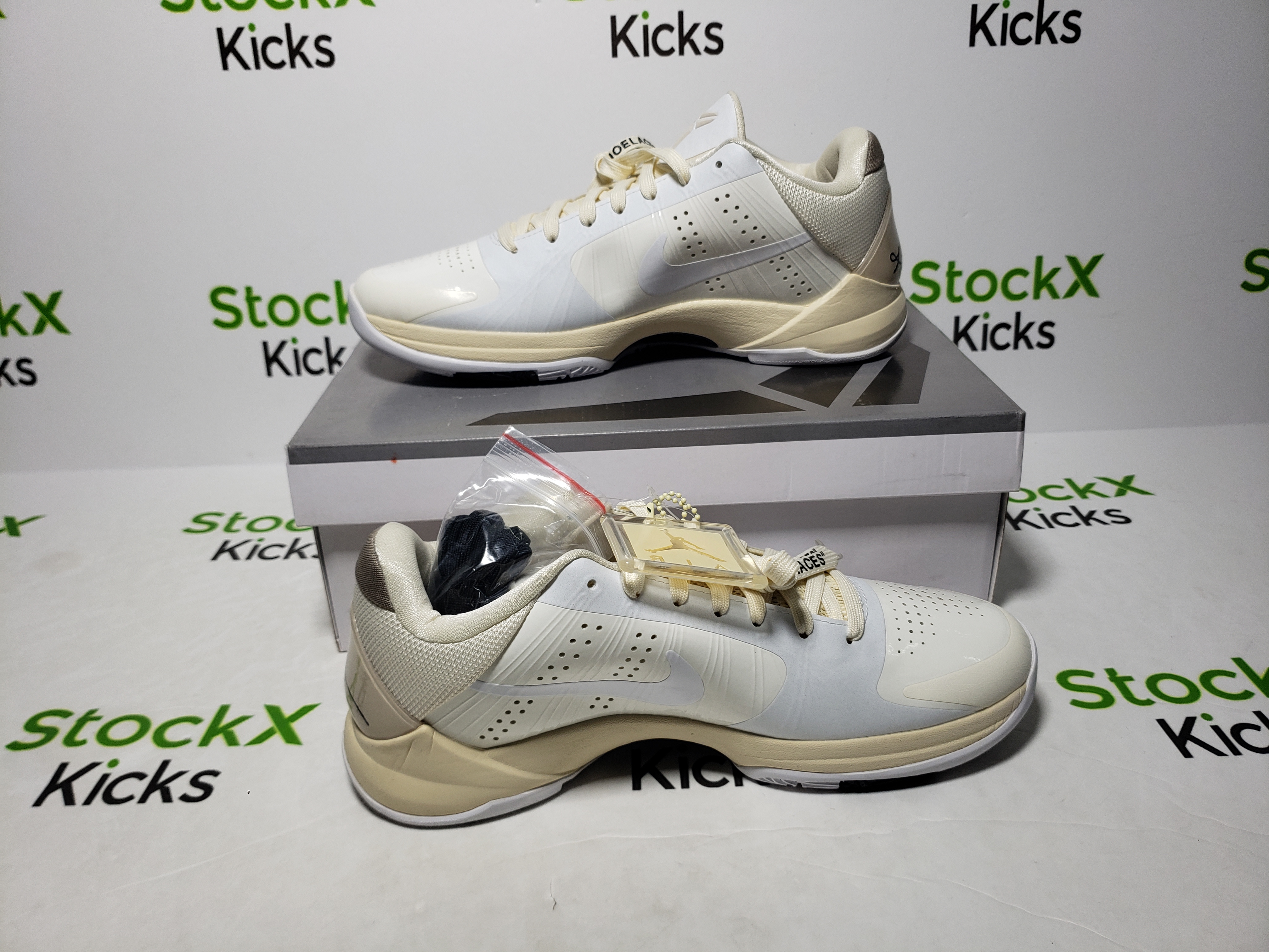 Nike Zoom x Off-White Kobe 5 Sty Custom DB4796-101 review Stockxkicks VIP 03