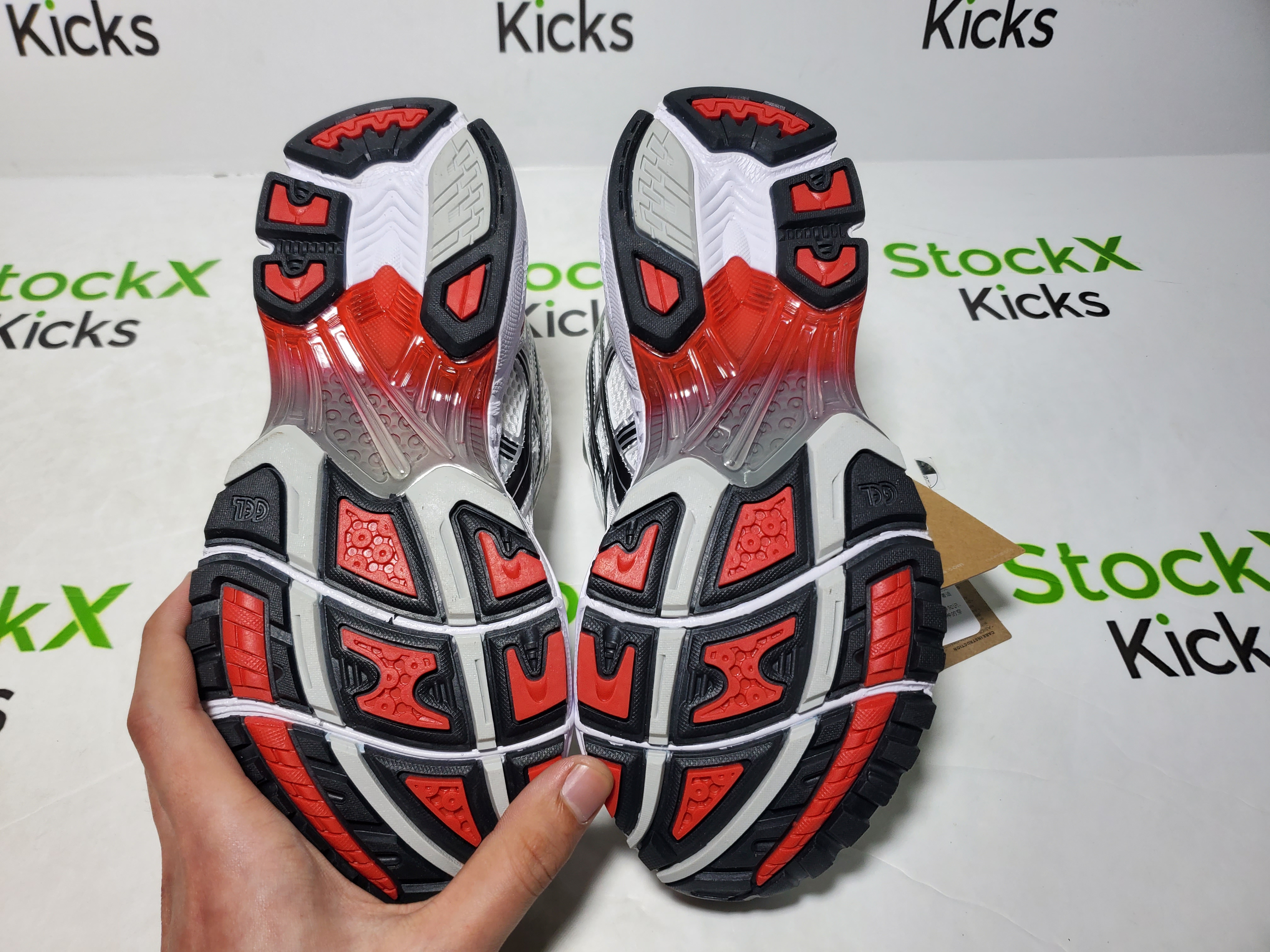 ASICS Gel-Kayano 14 White Classic Red 1201A019-103 review Stockxkicks VIP 03