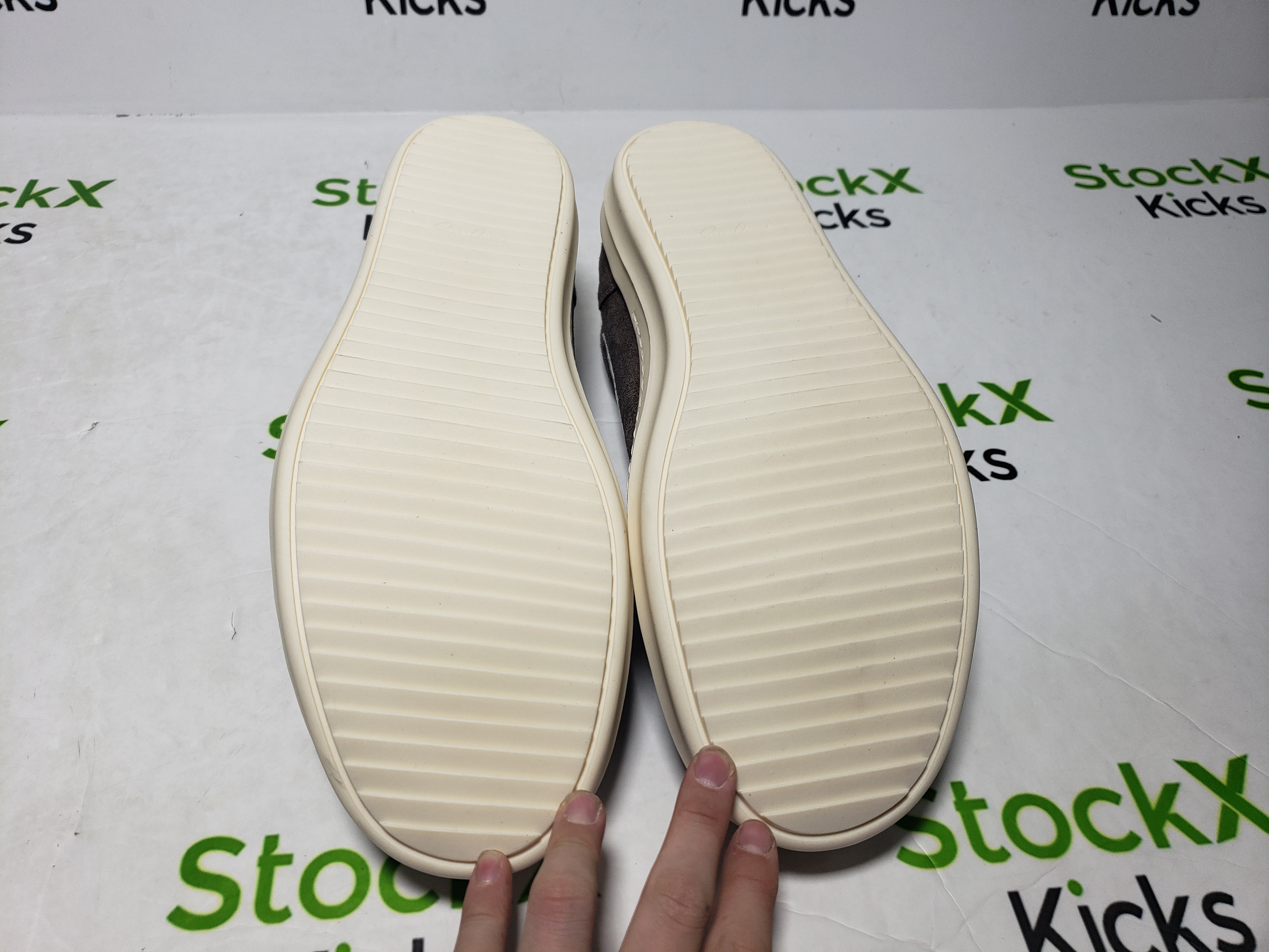 RICK OWENS VINTAGE SNEAKS IN VELOUR SUEDE COW RU02B2897 LPOLPO-3411 review Stockxkicks VIP 06