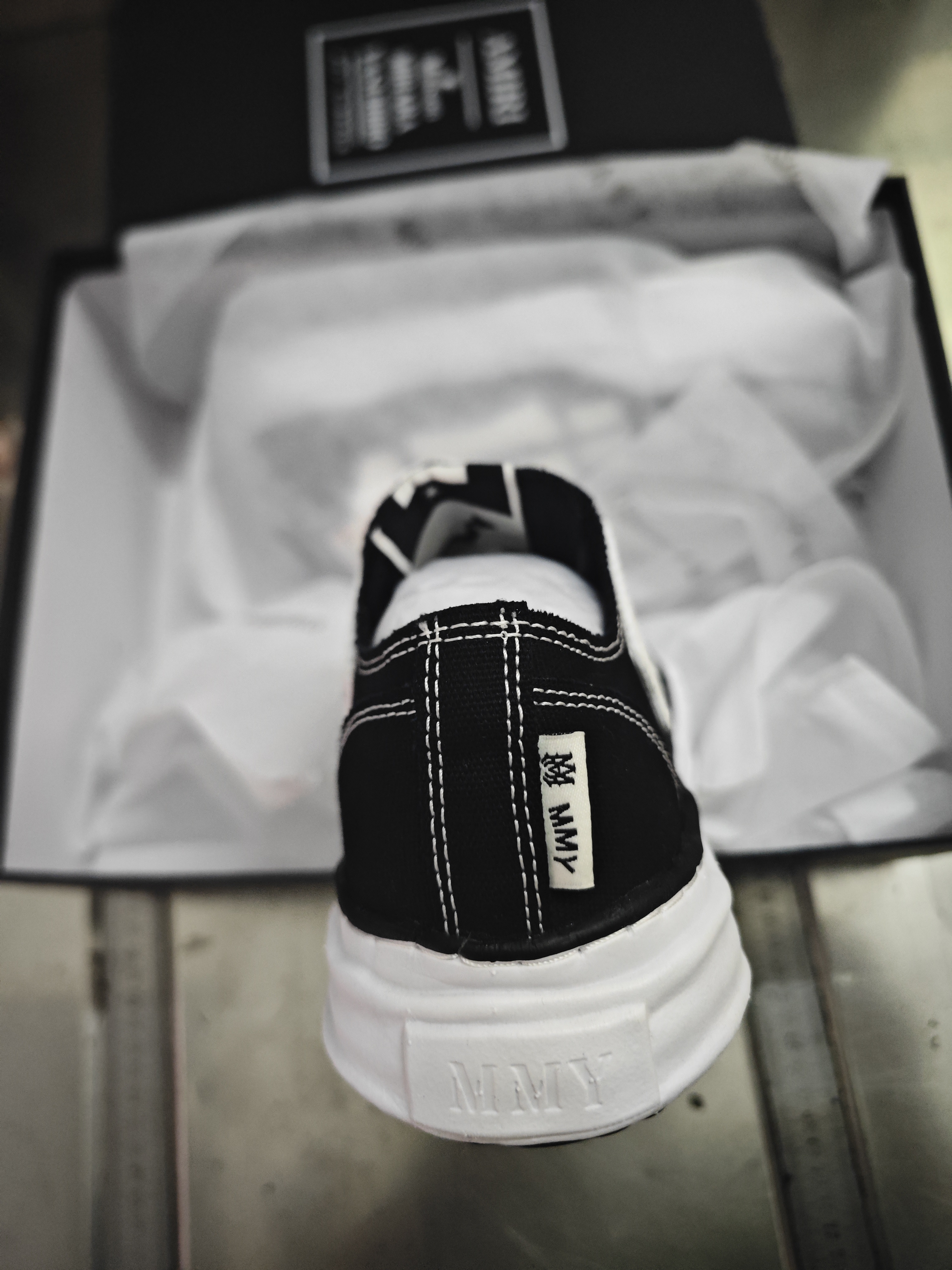 MIHARA YASUHIRO White And Black Bones NO.728 review Zus 03