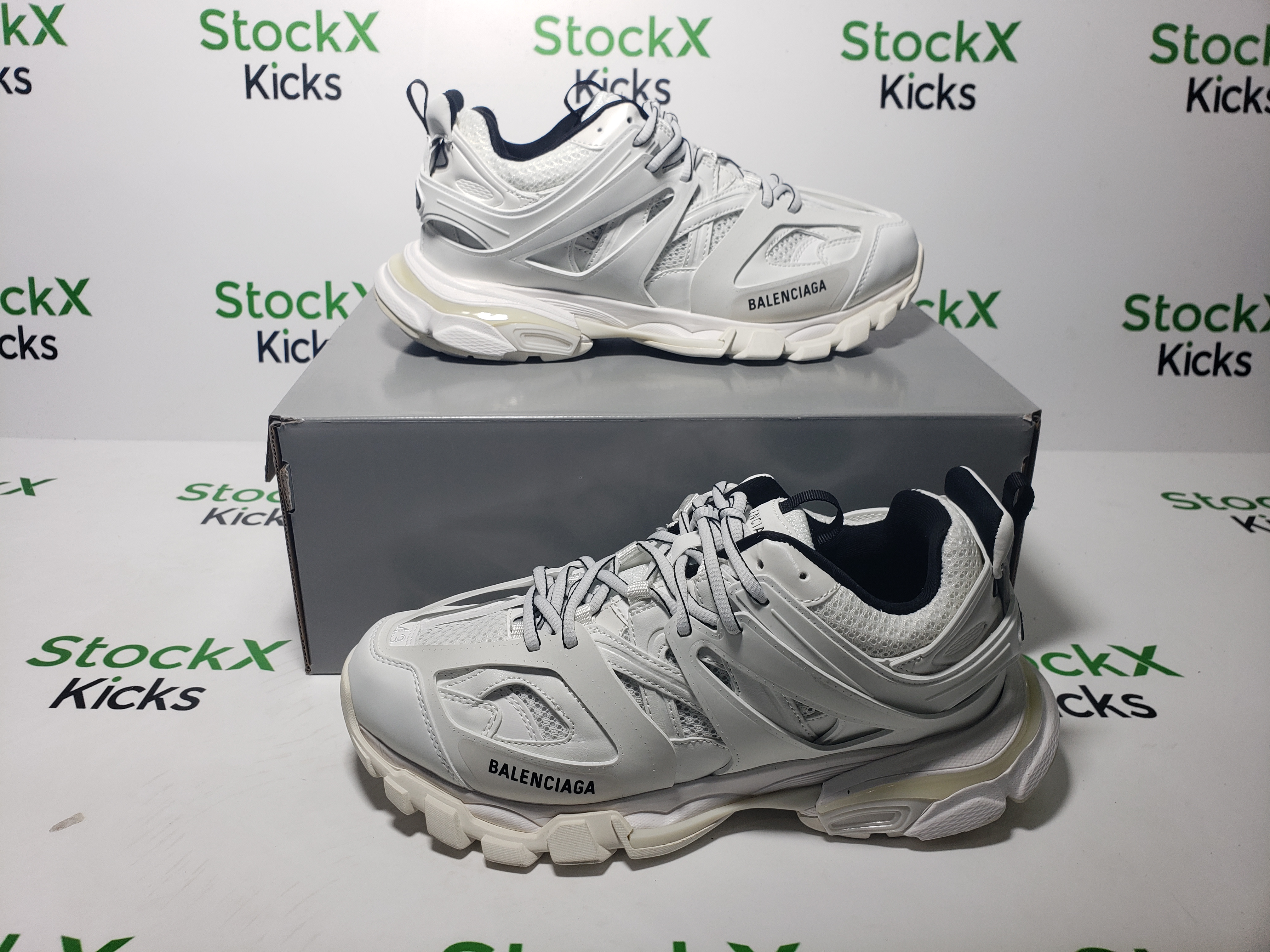 Balenciaga Track Trainer Black White 542436 W3AC1 9010 review Stockxkicks 01