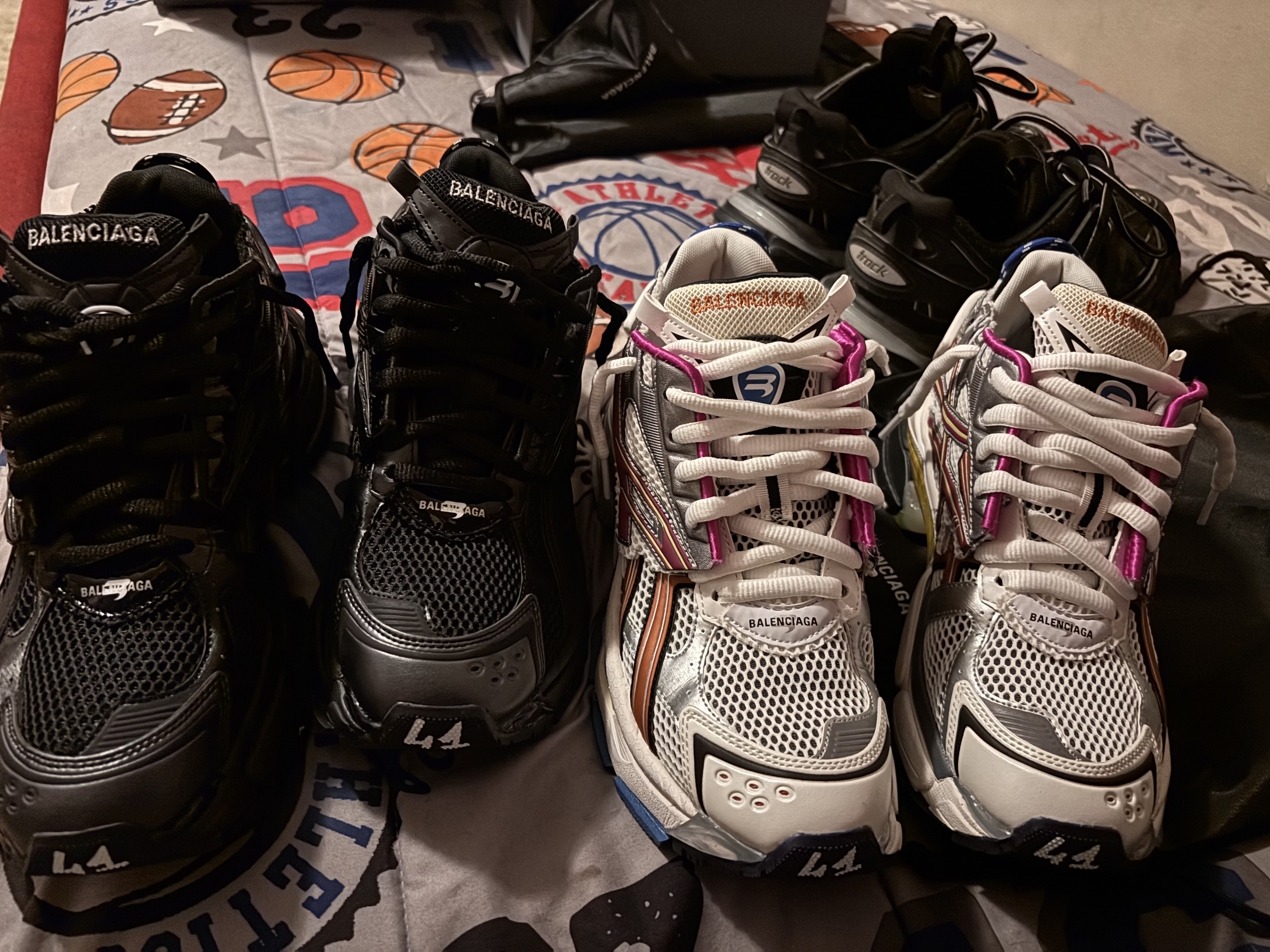 【Top PK Version】Balenciaga Runner Multicolor 677403W3RB68123 review li._.j9 01