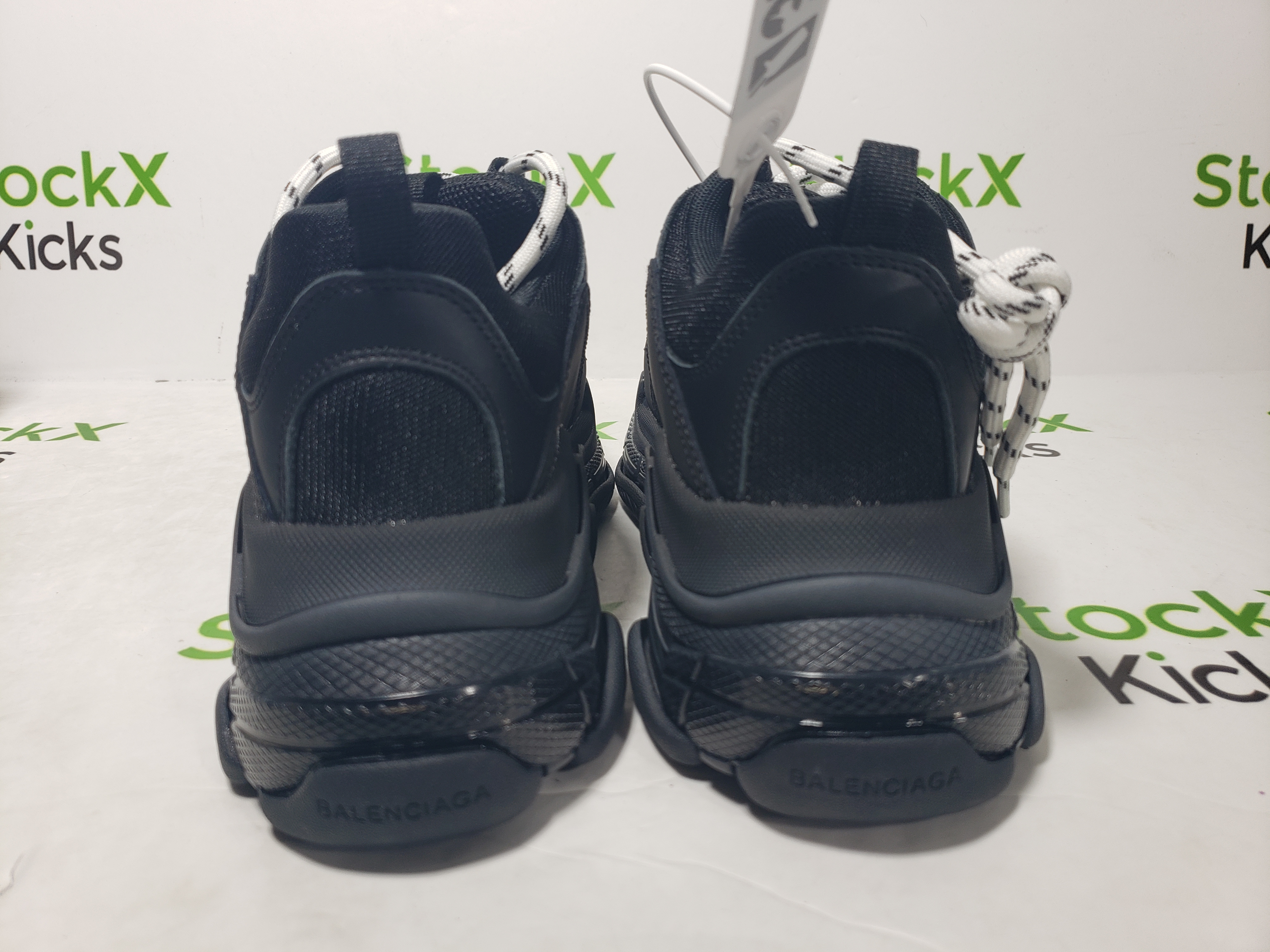 Balenciaga Triple S Black (2019) 534217 W09O1 1000/ 534217 W2CA1 1000 review stockxkicksvip 01
