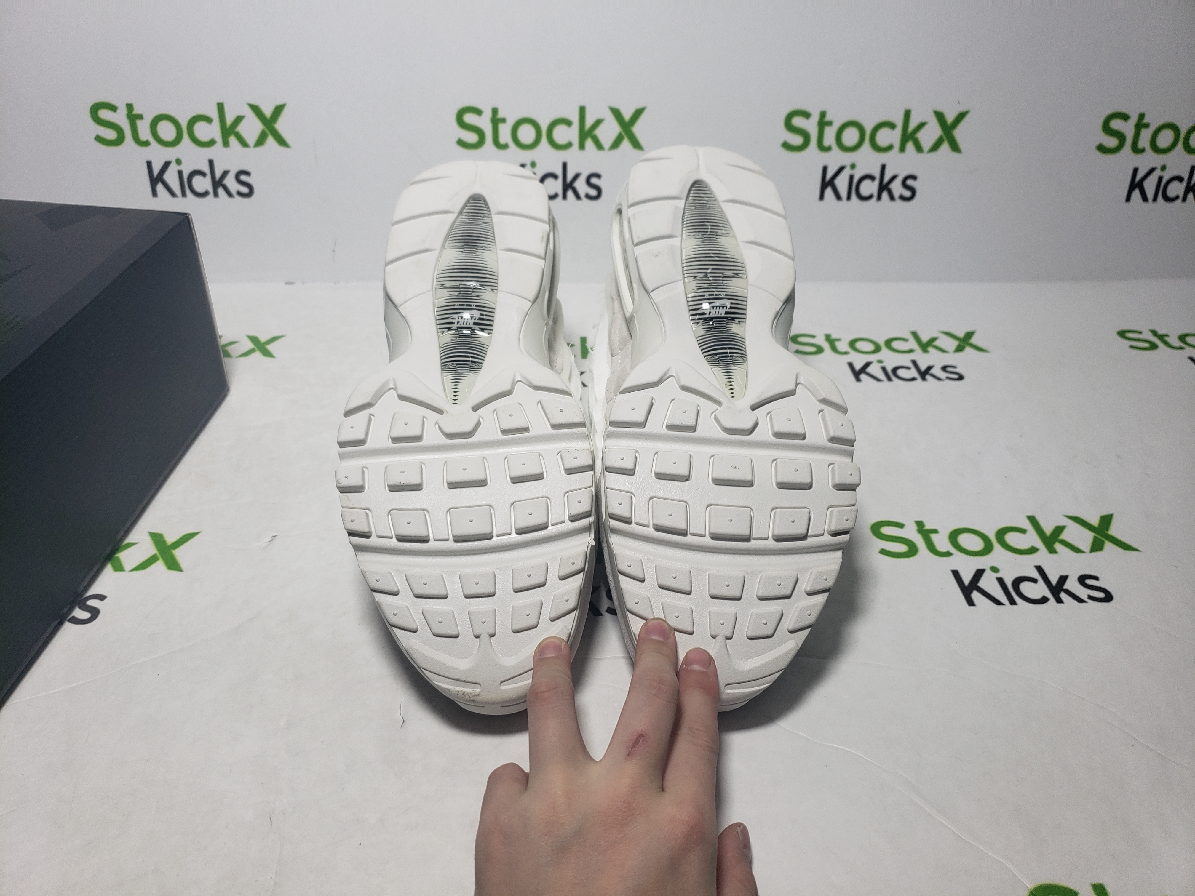 Nike Air Max 95 Comme des Garcons White CU8406-100 review stockxkicksvip 05