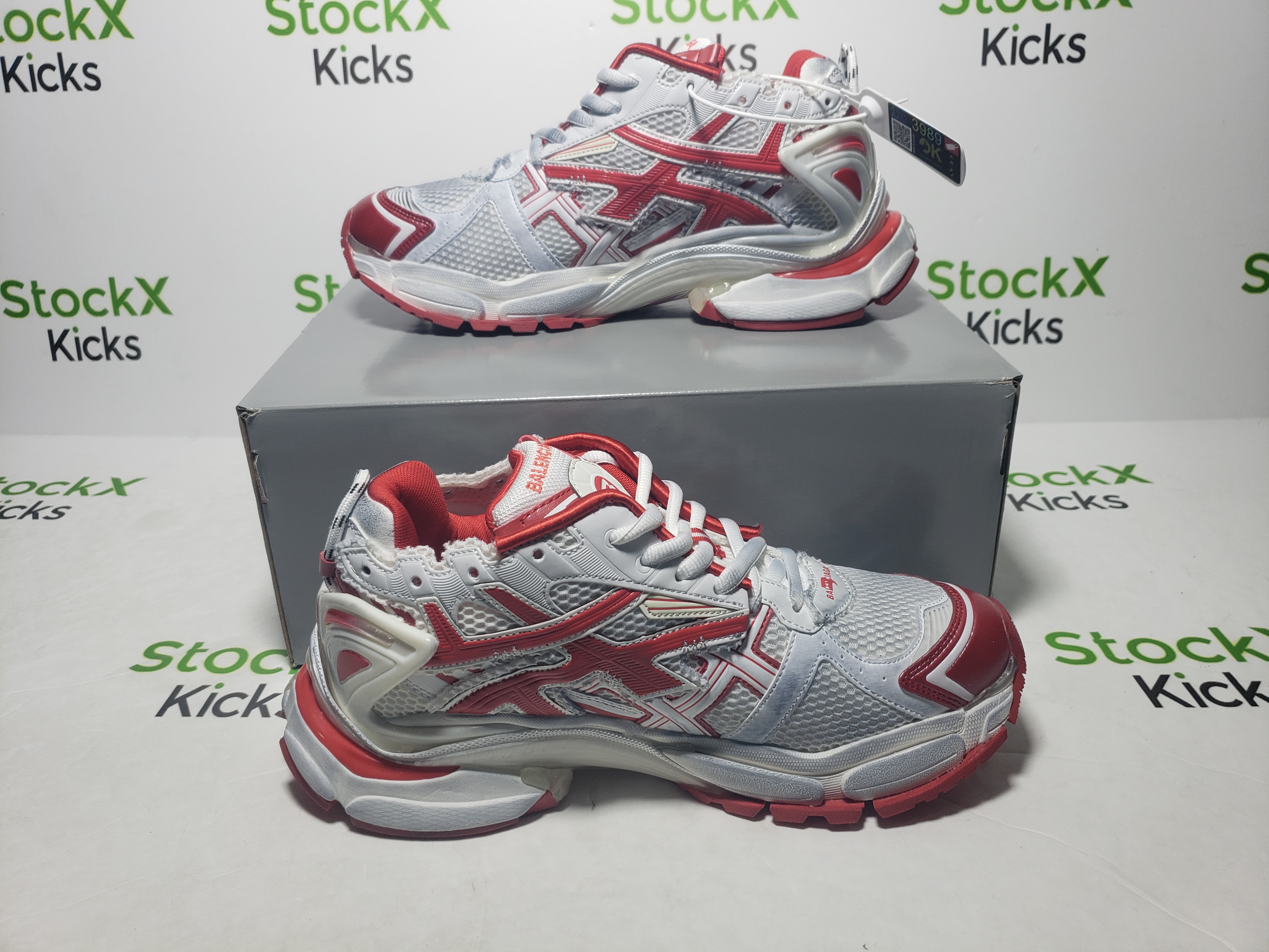 Balenciaga Runner Blue White Red 677402 W3RB2 9060 review stockxkicksvip 03