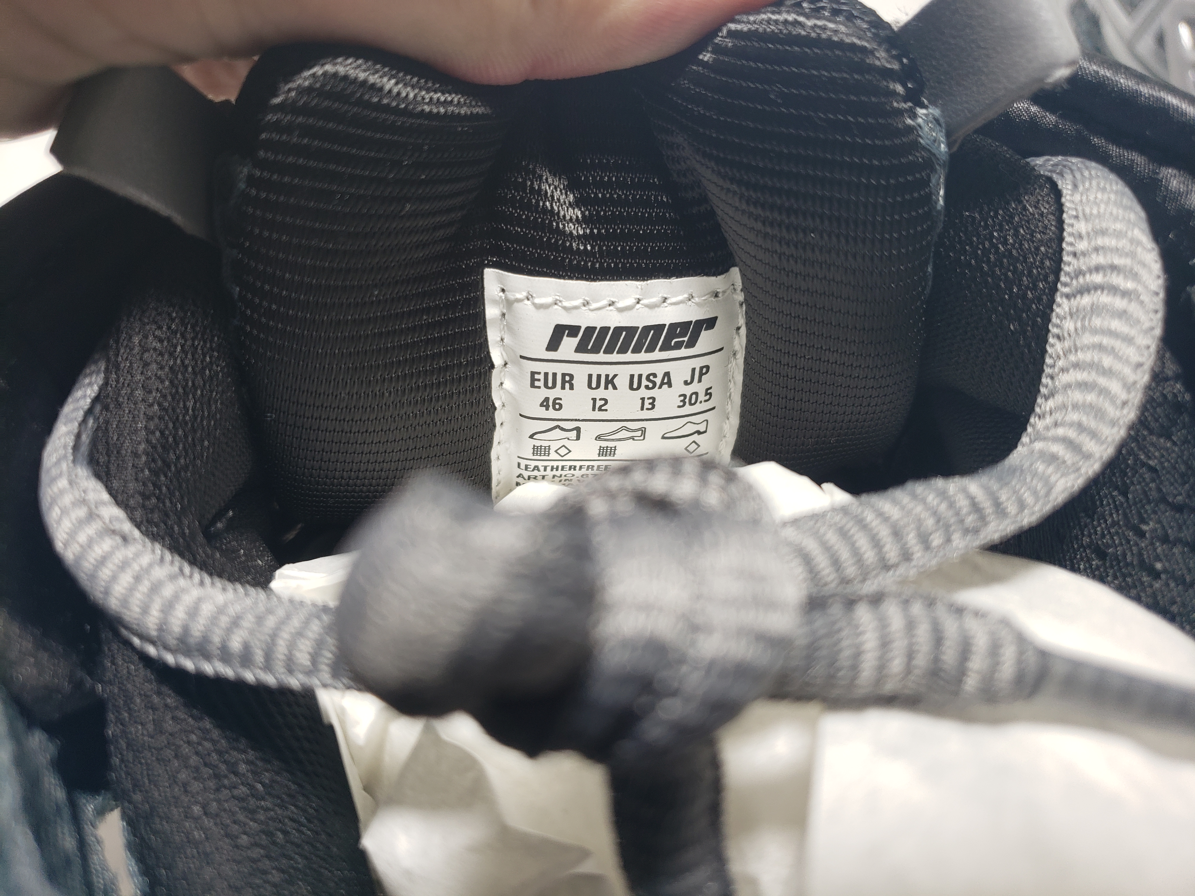 Balenciaga Runner All Black Gray 677402 W3RB2 1515 review stockxkicksvip 02