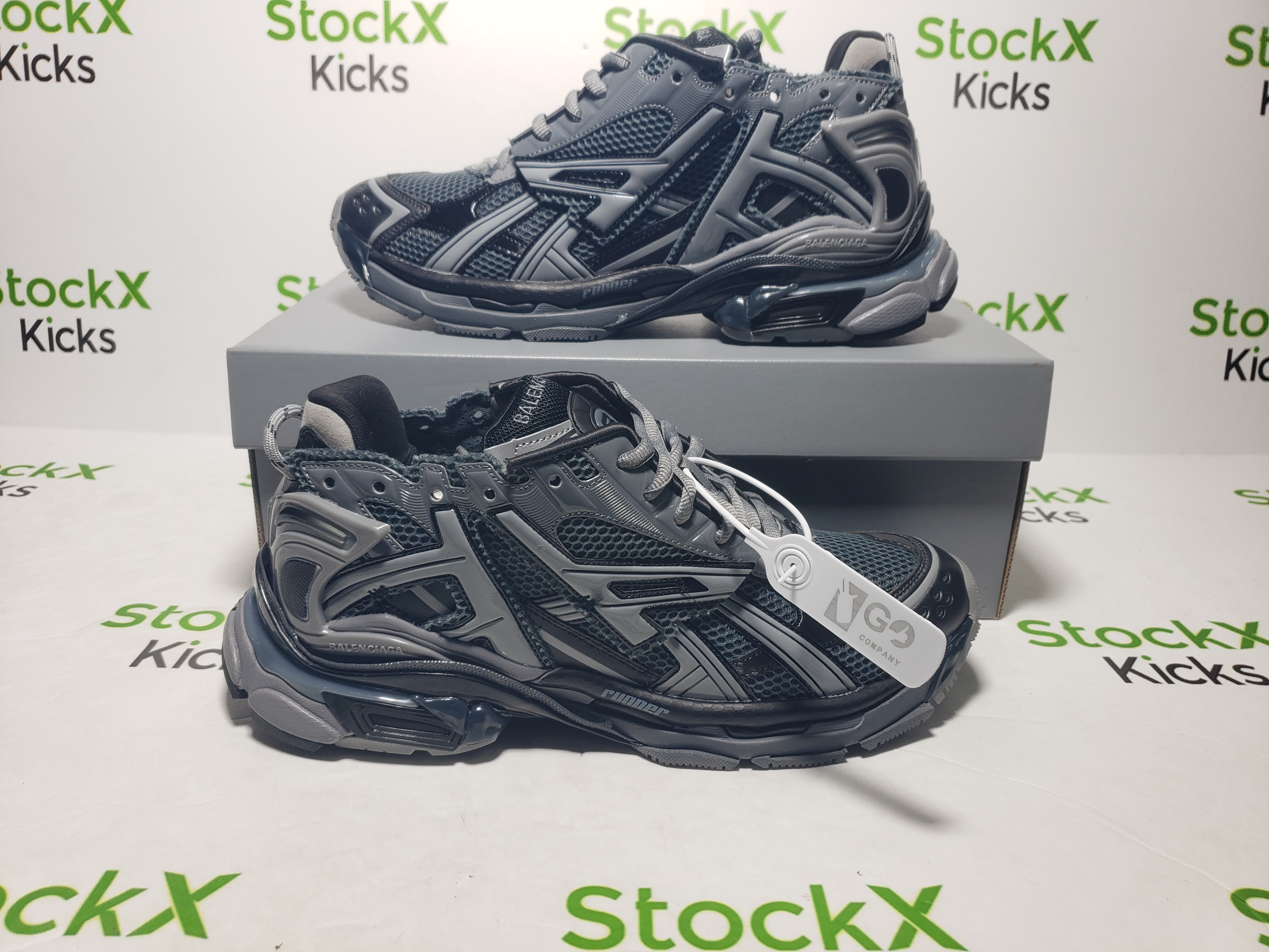 Balenciaga Runner All Black Gray 677402 W3RB2 1515 review stockxkicksvip 05