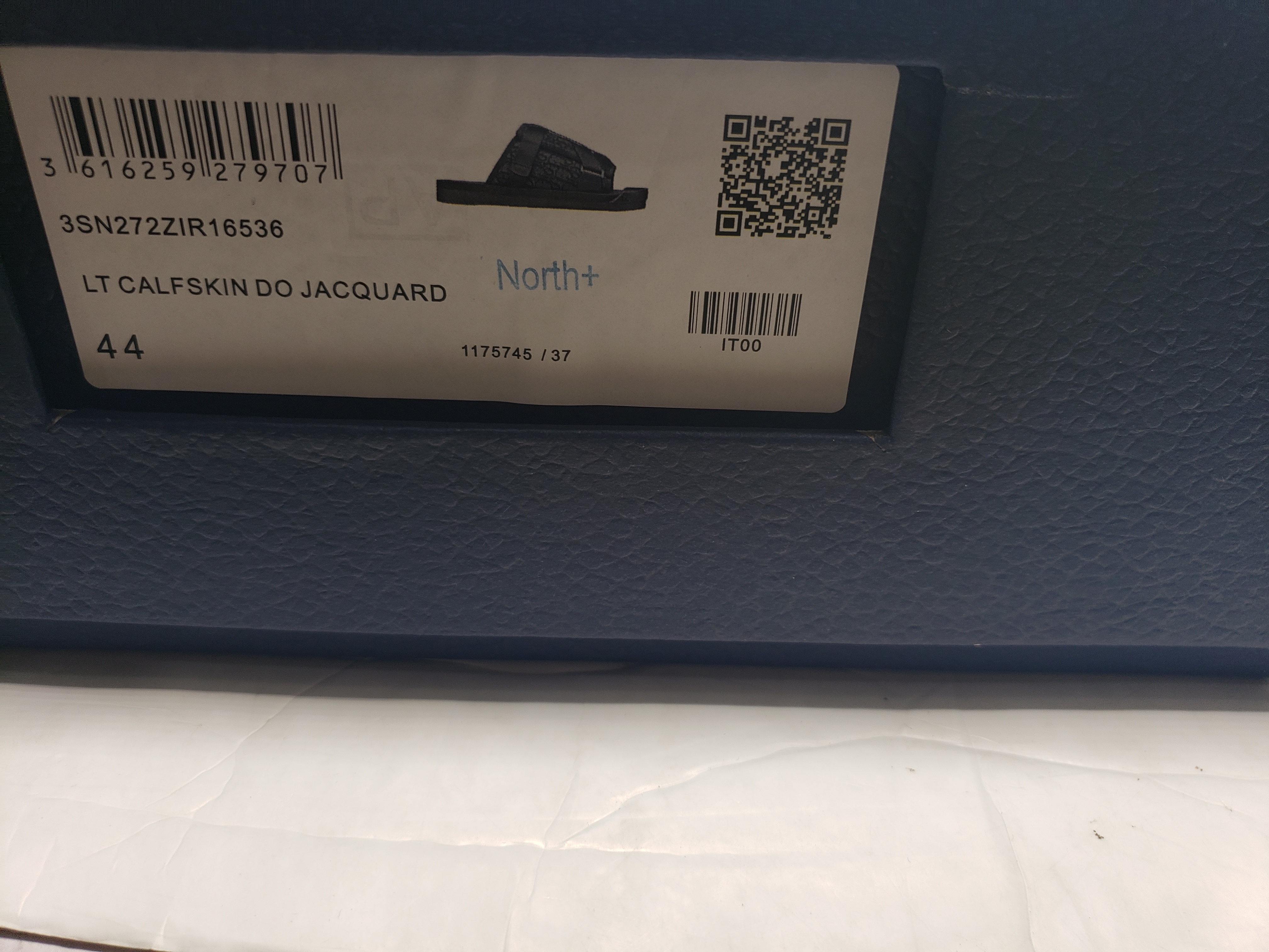 Alexander McQueen Oversized White Black（Smooth leather heel） review stockxkicksvip 00