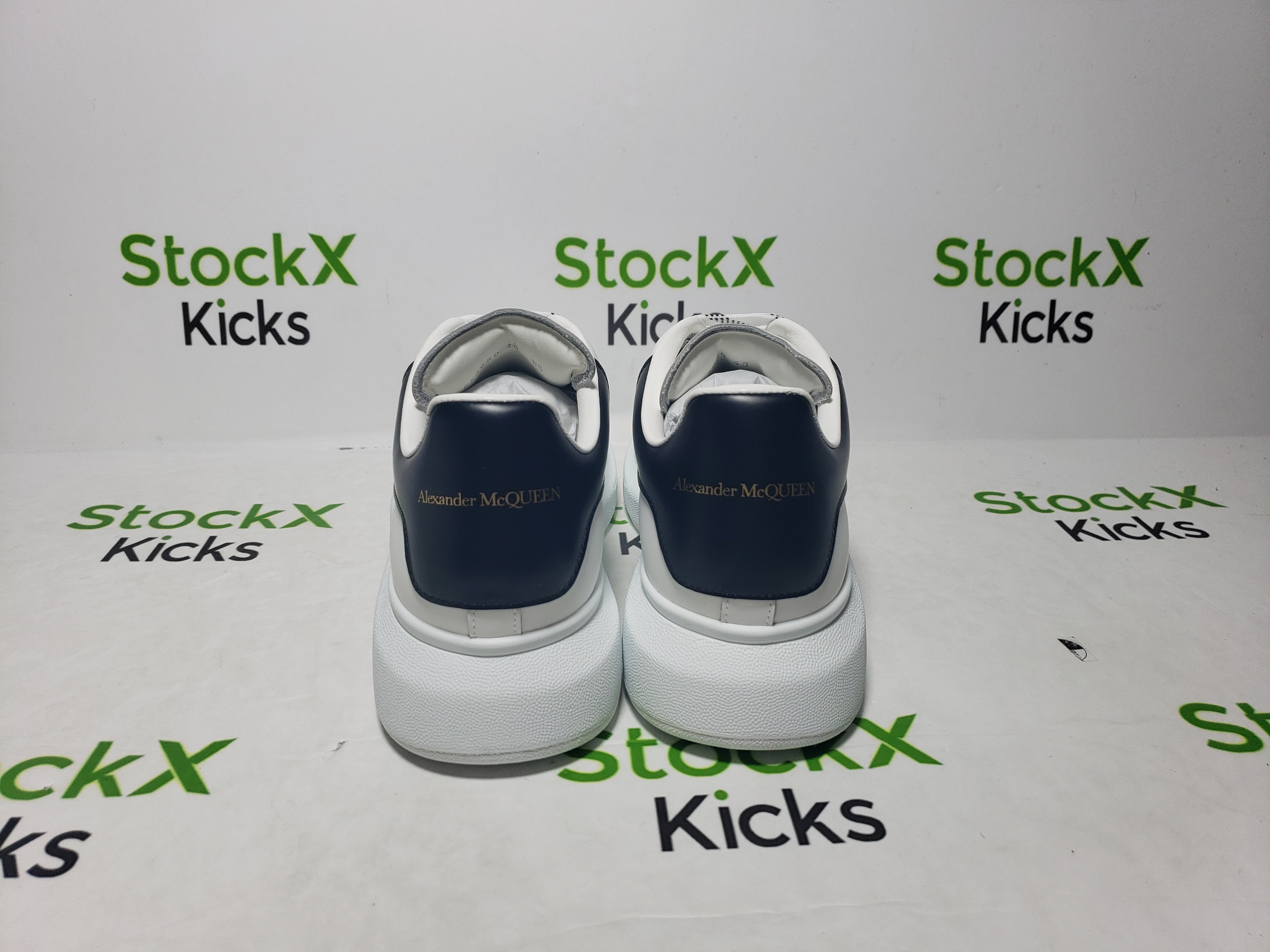 Alexander McQueen Oversized White Black（Smooth leather heel） review stockxkicksvip 06