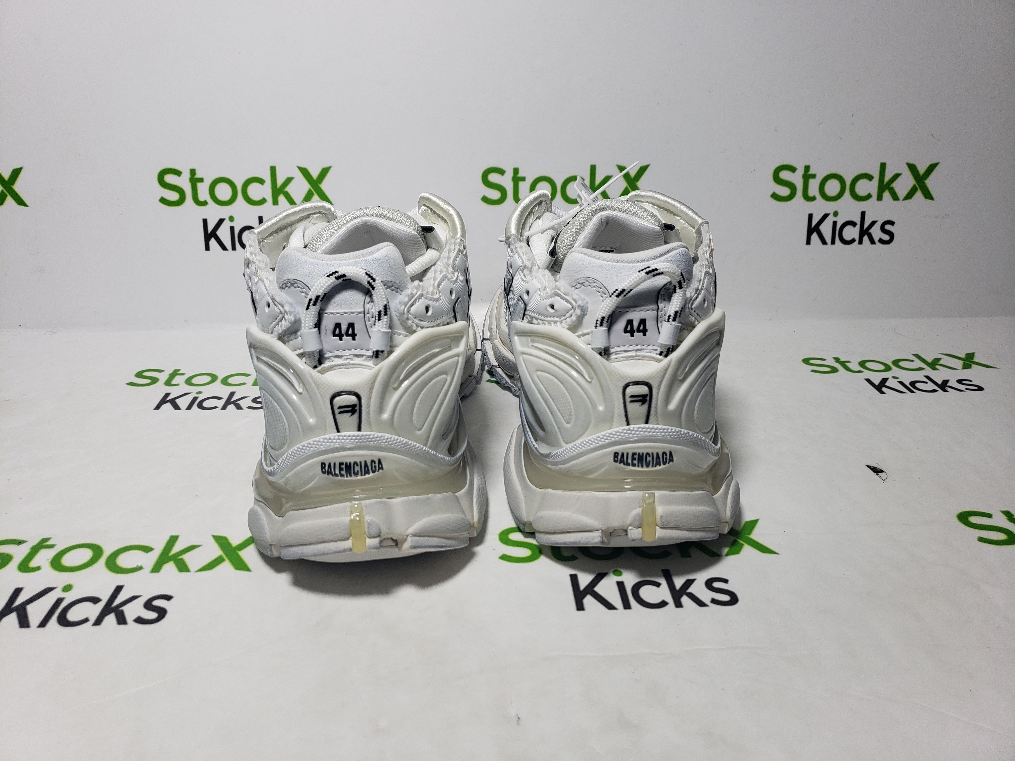 Balenciaga Runner White review Stockxkicks 01