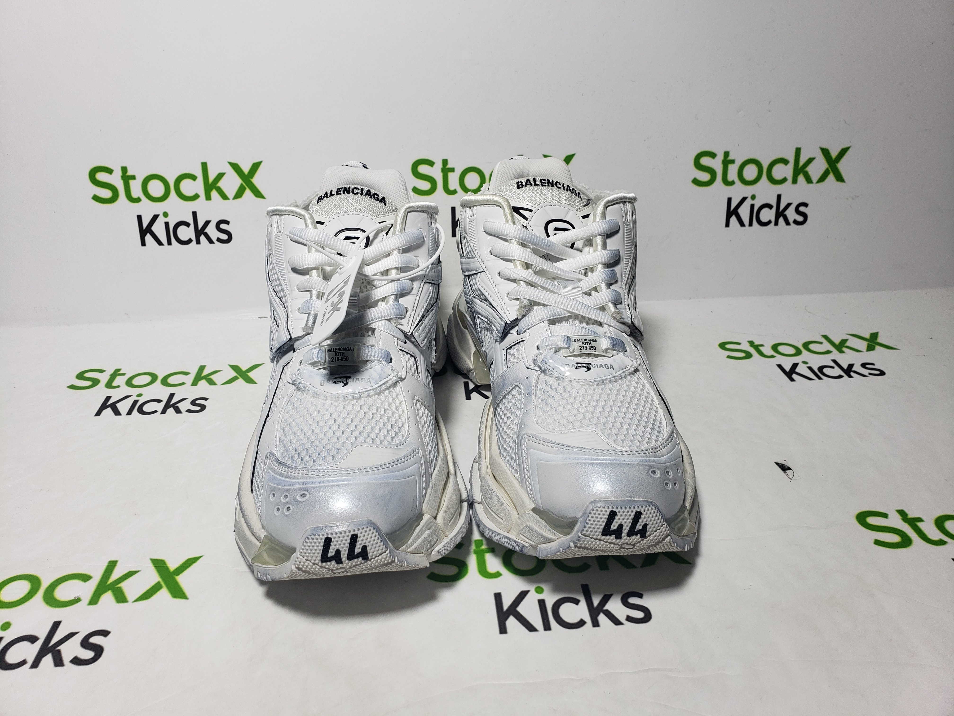 Balenciaga Runner White review Stockxkicks 03