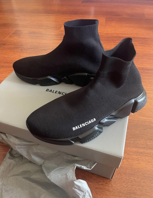 Balenciaga Speed Runner Black 645056W2DBP review 