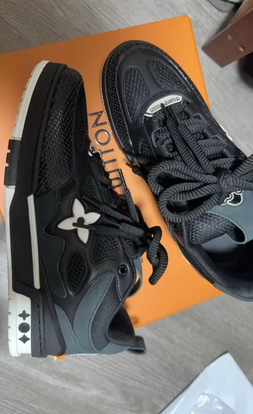 Louis Vuitton Skate Sneaker Leather lace up Fashionable Board Shoes Black 51BCOLRB review 