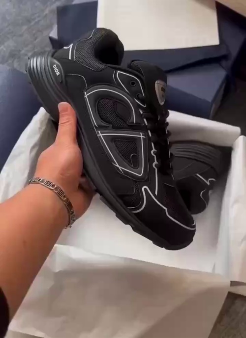 Dior B30 Triple Black 3SN279ZND-H90 review 