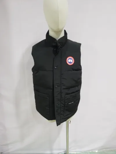 Canada Goose Freestyle Crew Gilet Black Vest review stockxkicksvip 03