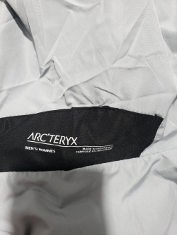 Arc'teryx Beta AR Jacket Men's Jacket Black review Stockxkicksvip 01
