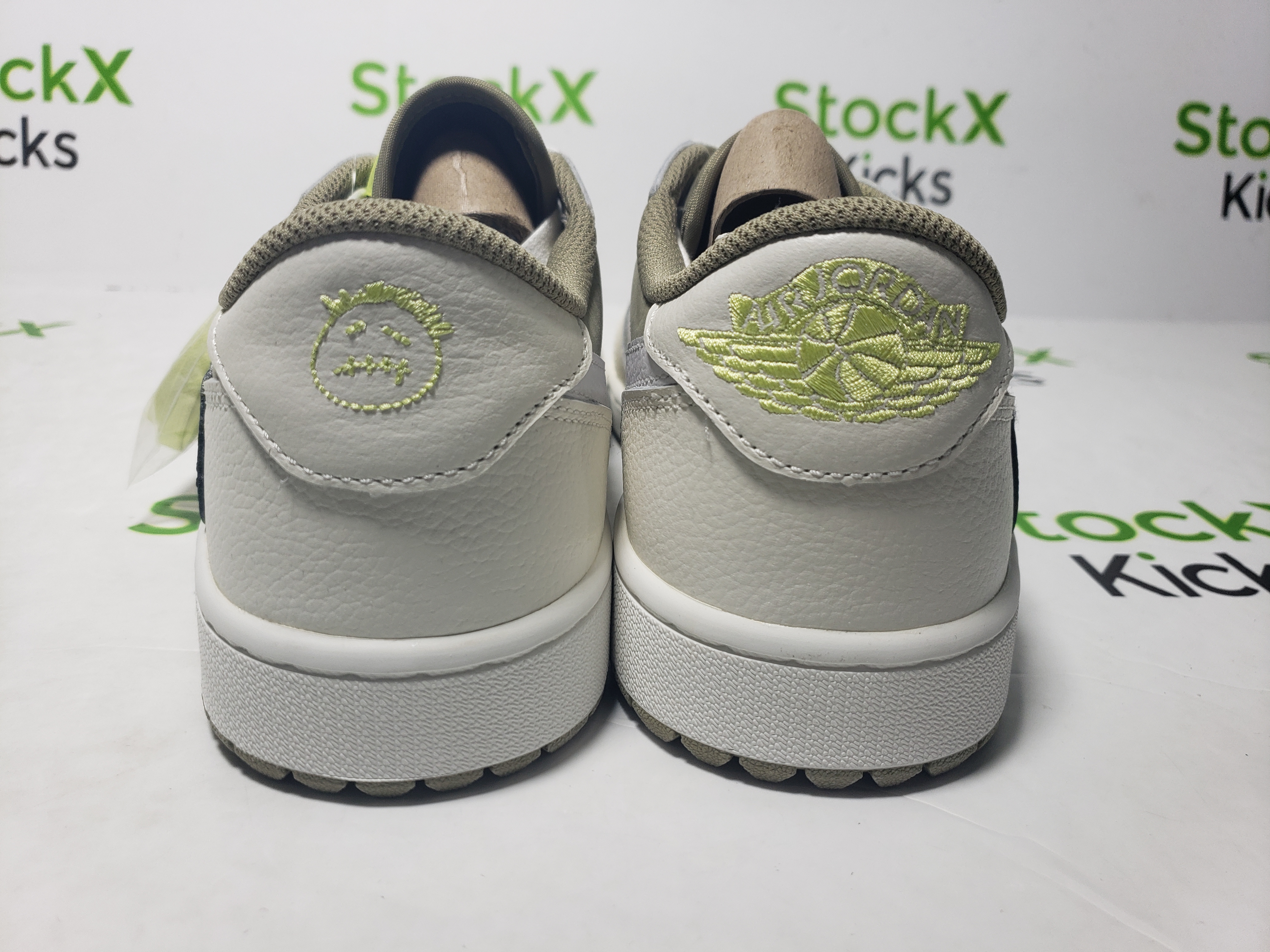 PK God Batch Air Jordan 1 Retro Low Golf Travis Scott Neutral Olive FZ3124-200 review Stockxkicksvip 01