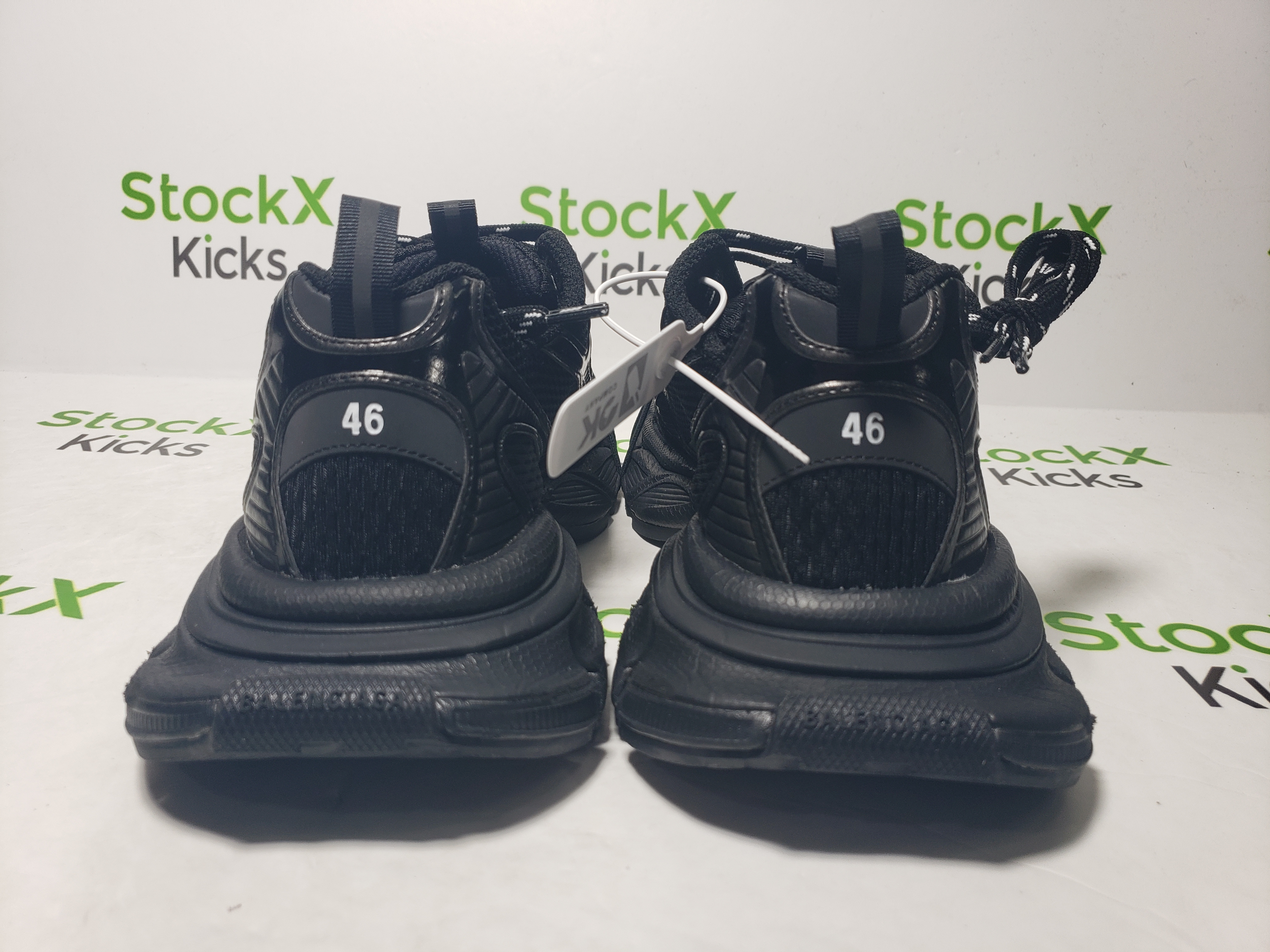 Balenciaga 3XL Sneaker Cham All Black 734734 W3XL1 1010 review Stockxkicksvip 01