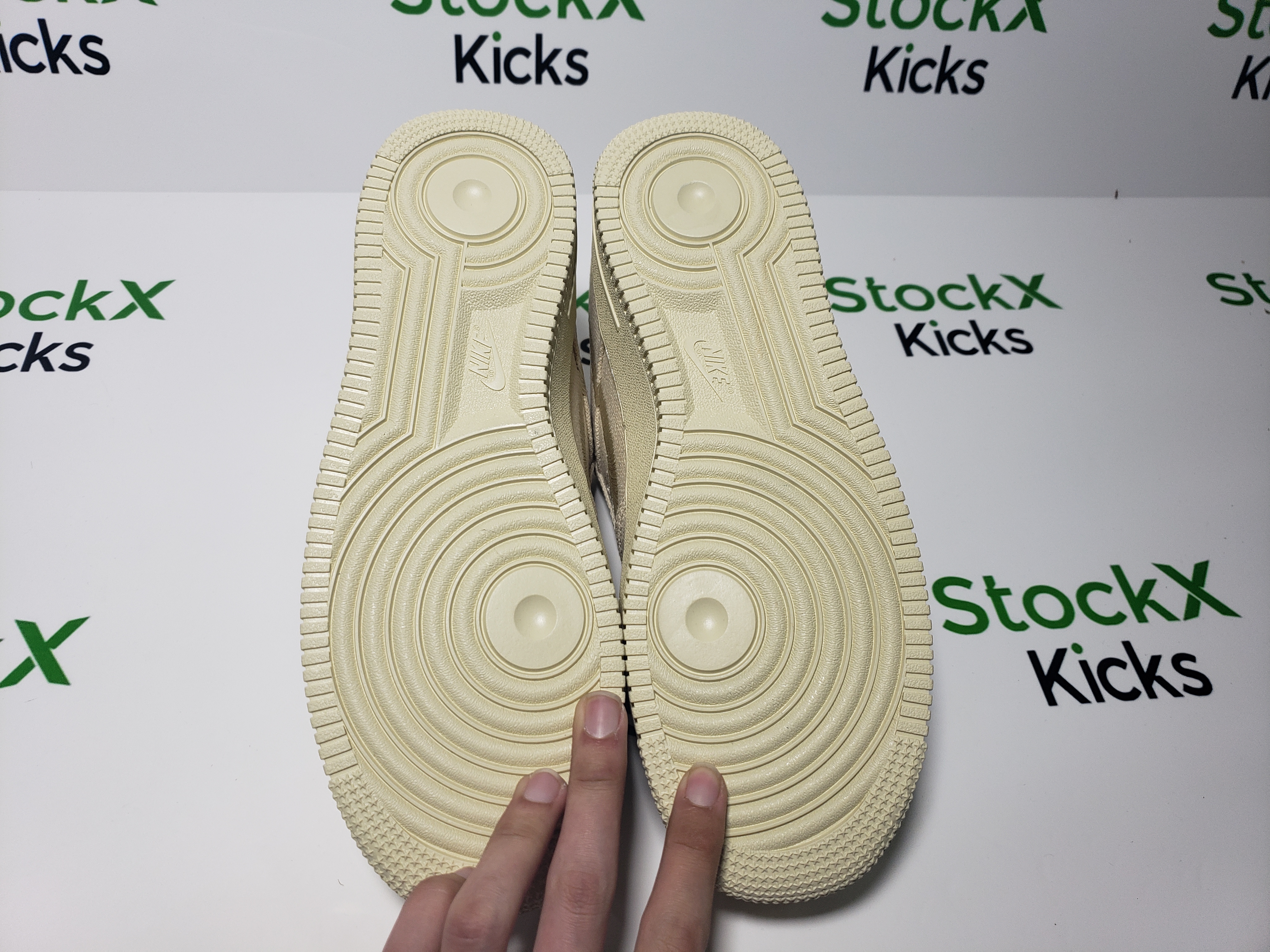 LJR Batch Nike Air Force 1 Low Stussy Fossil CZ9084-200 review Stockxkicksvip 03