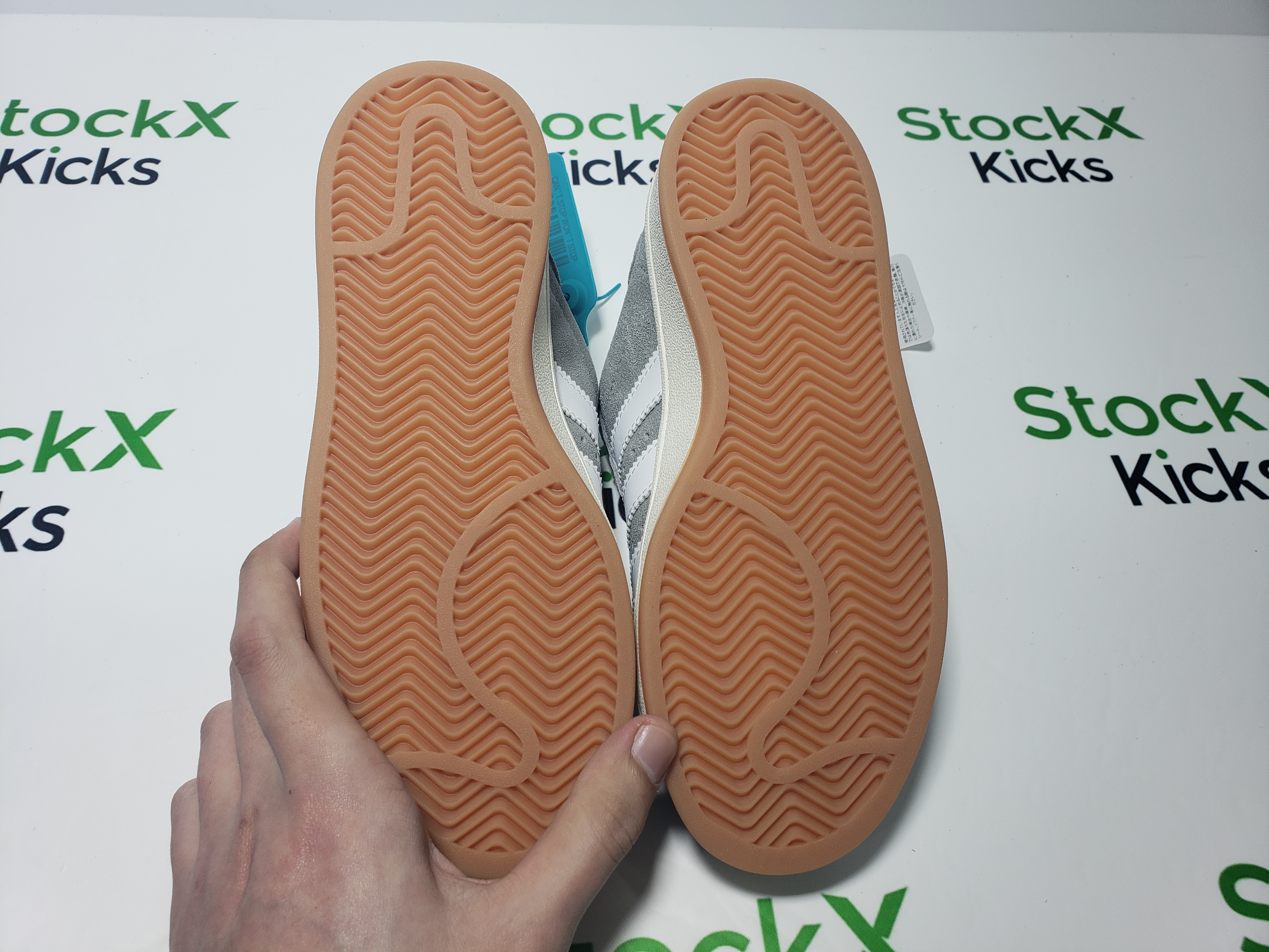 Adidas Campus 00s Grey White HQ8707 review Stockxkicksvip 03