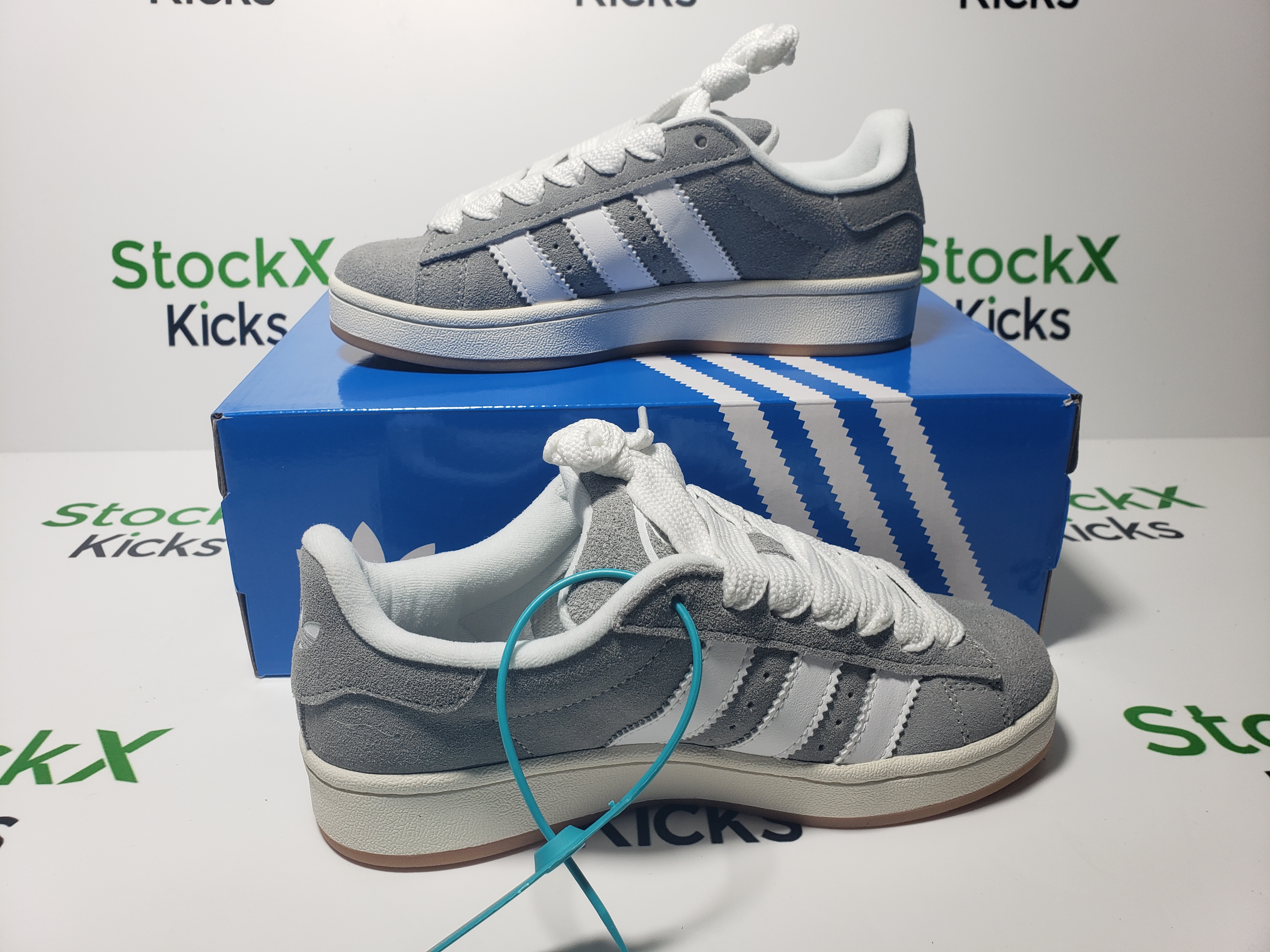 Adidas Campus 00s Grey White HQ8707 review Stockxkicksvip 06