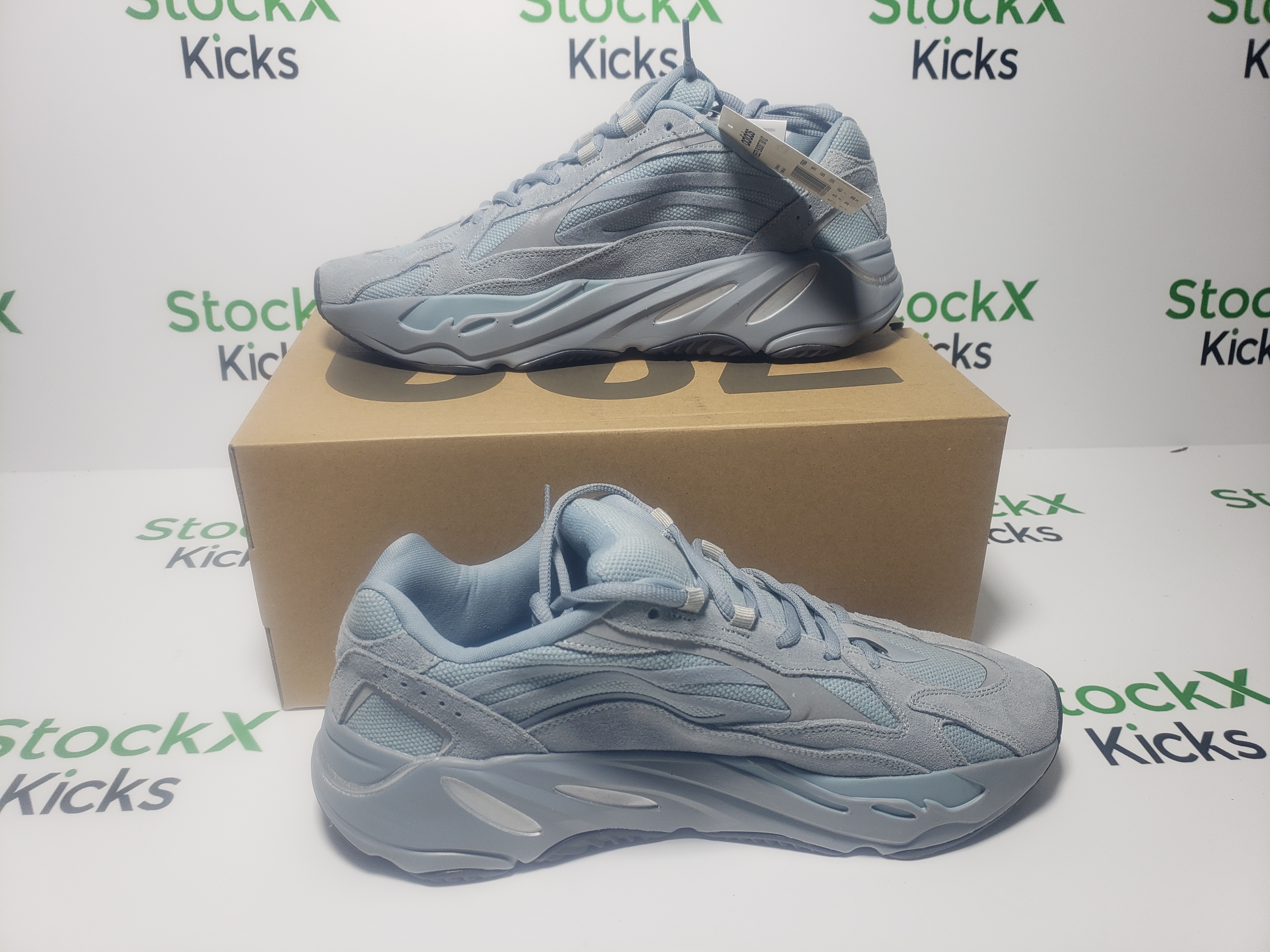 PK God Batch adidas Yeezy Boost 700 V2 Hospital Blue FV8424 review Stockxkicksvip 03