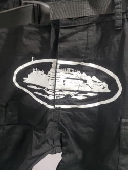 Corteiz Alcatraz Cargo Shorts Black review Stockxkicksvip 02