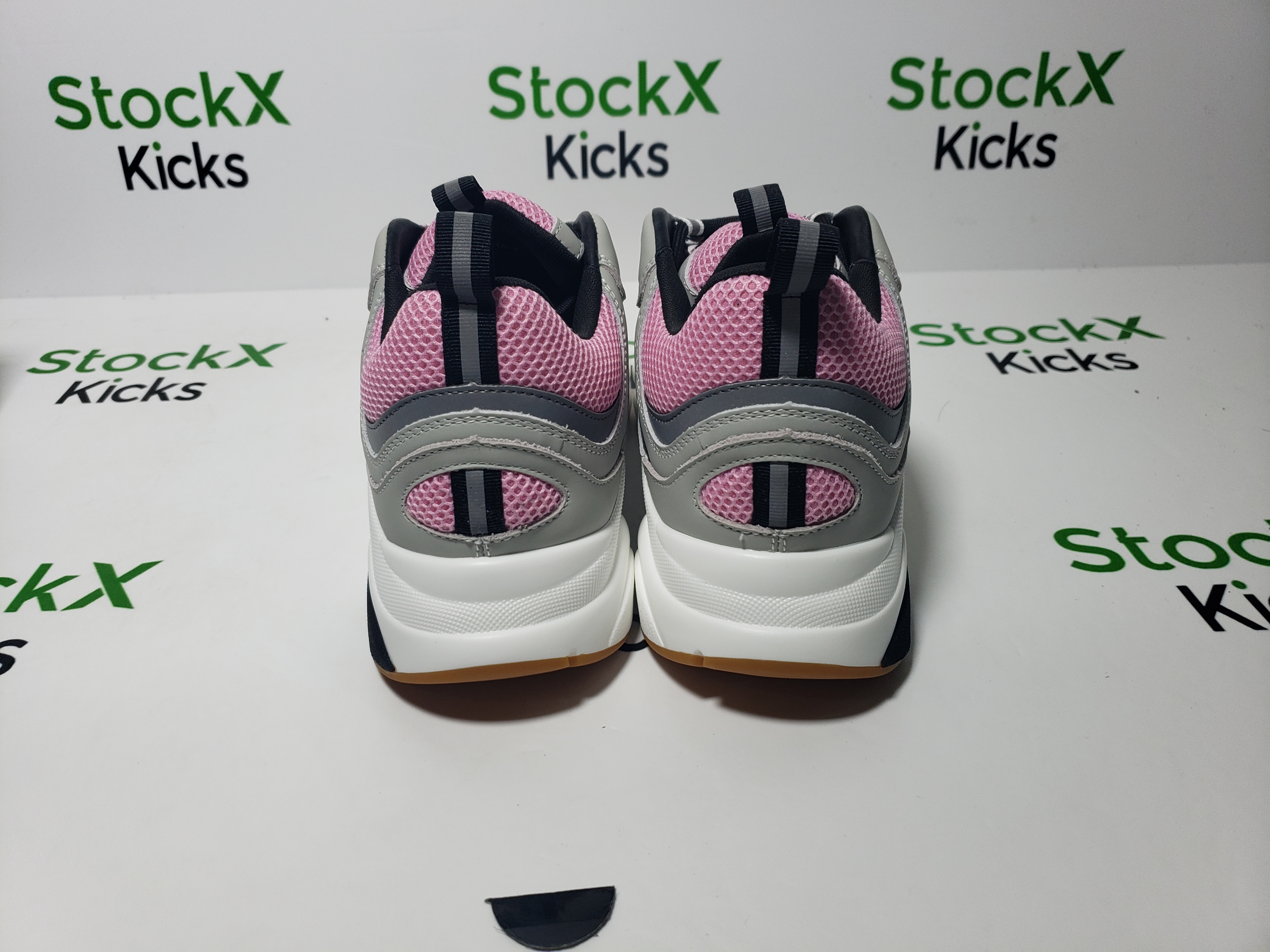 Dior B22 Sneakers Grey Pale Pink CK241024 review Stockxkicksvip 01
