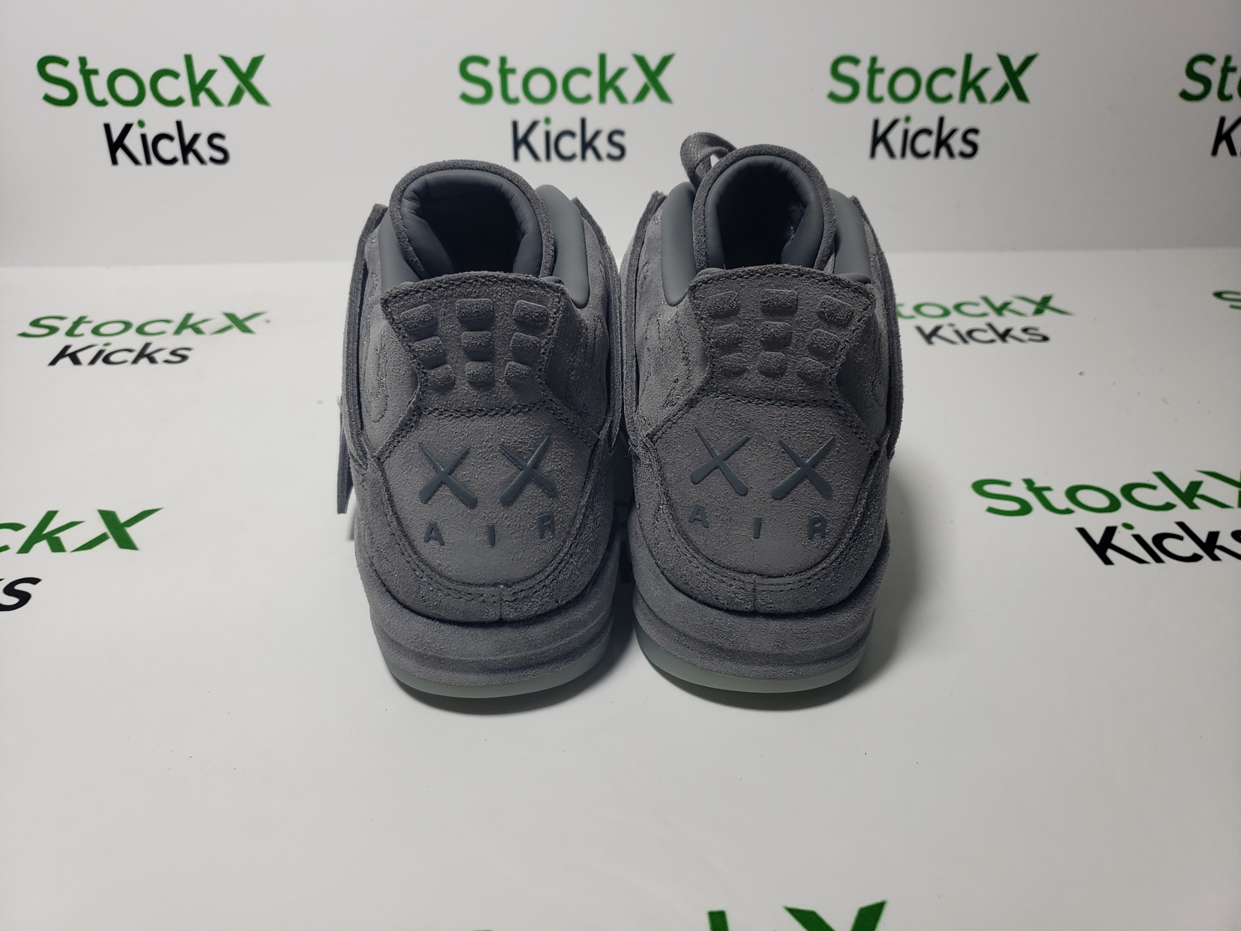 PK God Batch Air Jordan 4 Retro Kaws  930155-003 review Stockxkicksvip 01