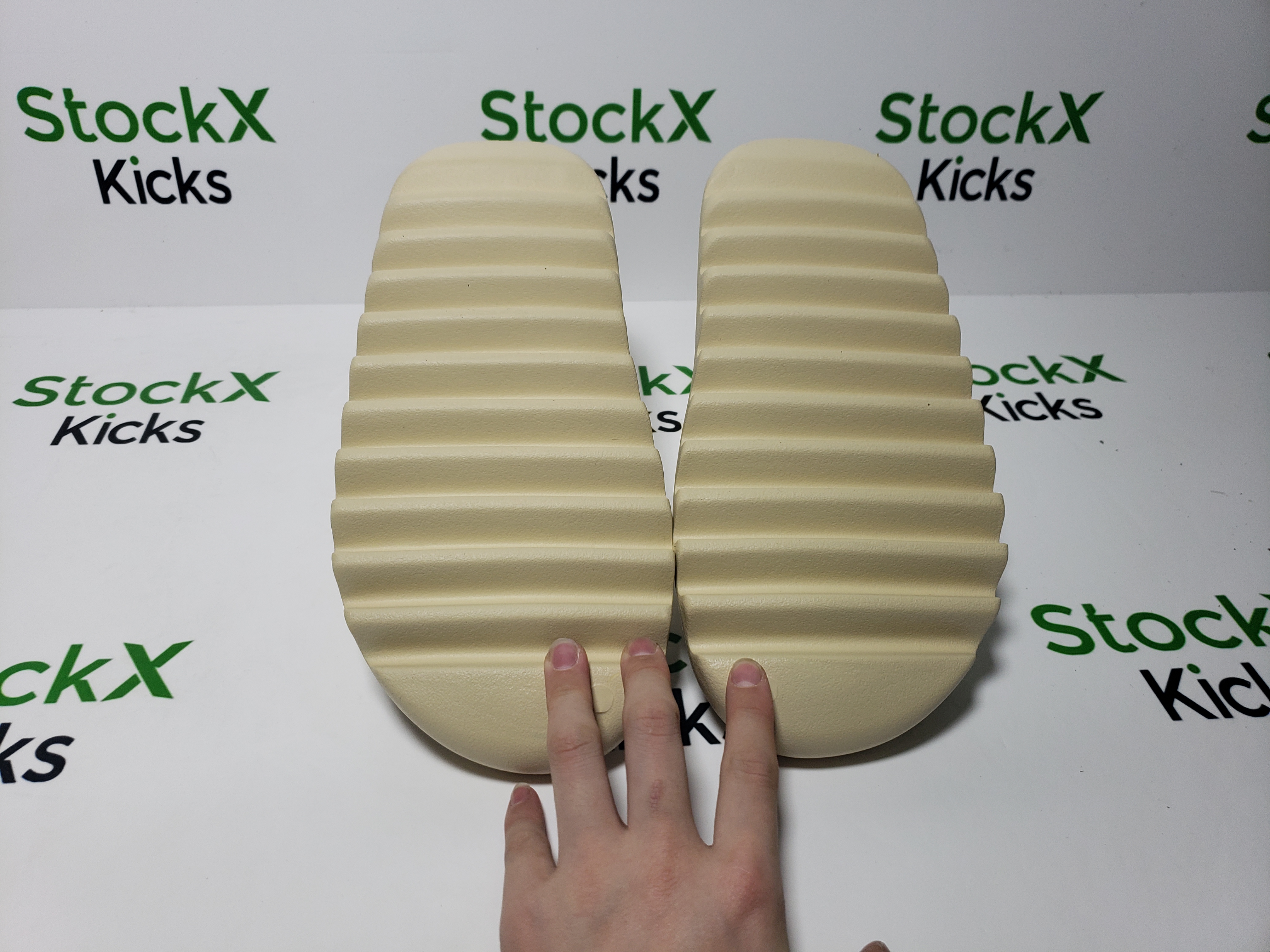 PK God Batch adidas Yeezy Slide Bone FZ5897 review Stockxkicksvip 06