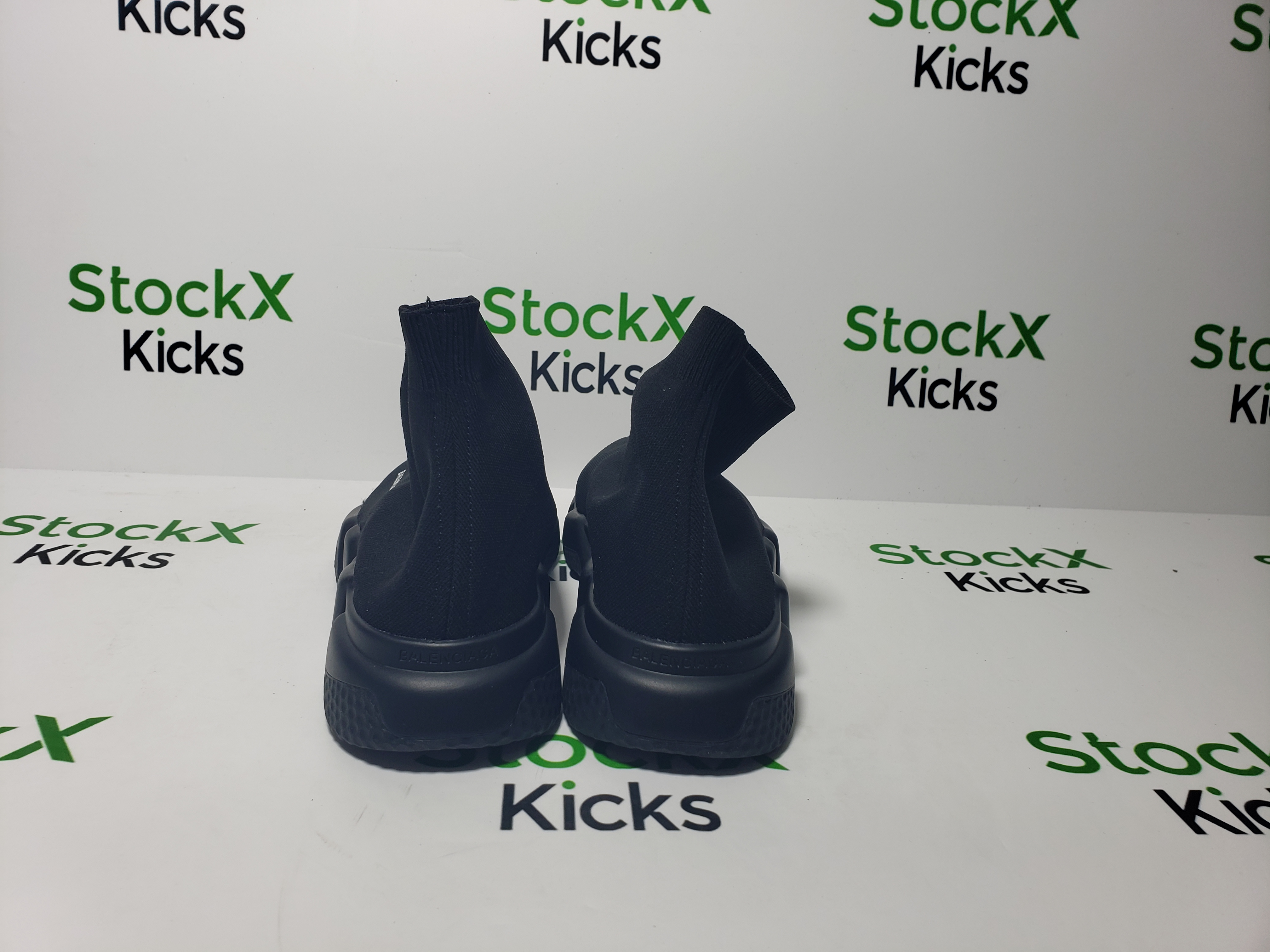 Balenciaga Speed Runner Black 645056W2DBP review Stockxkicksvip 01