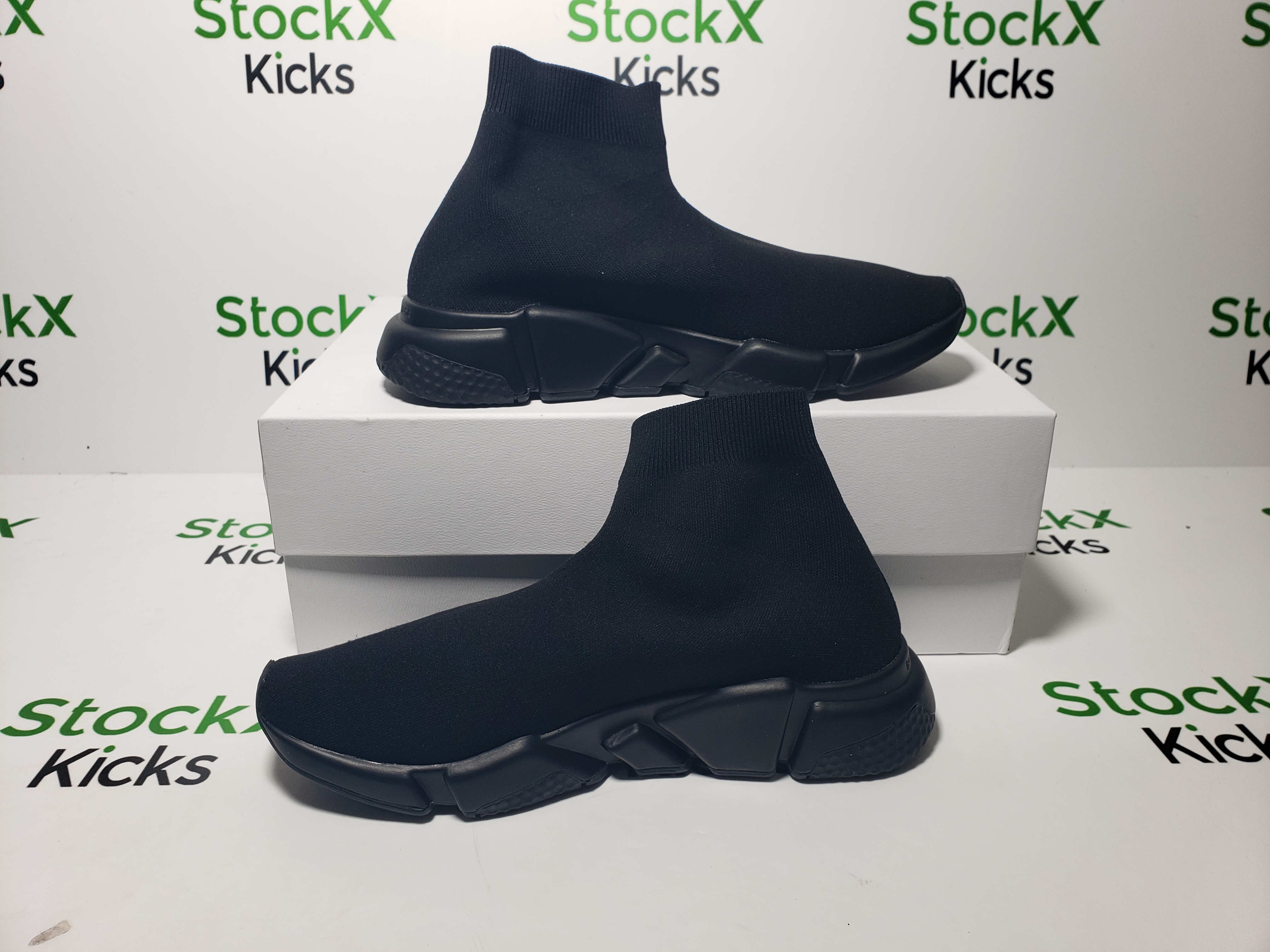Balenciaga Speed Runner Black 645056W2DBP review Stockxkicksvip 06