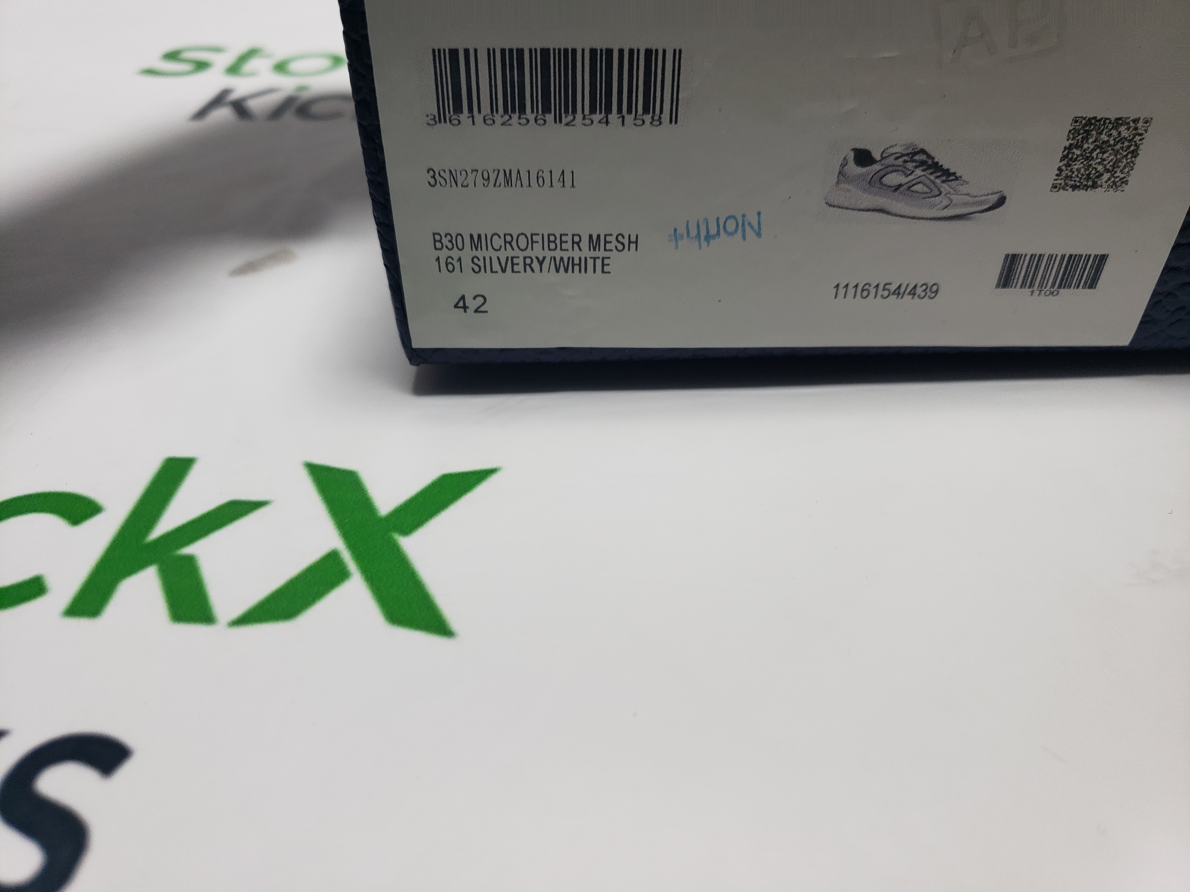 Dior B30 Sneakers Gray White 3SN279ZLZ_H860 review Stockxkicksvip 00