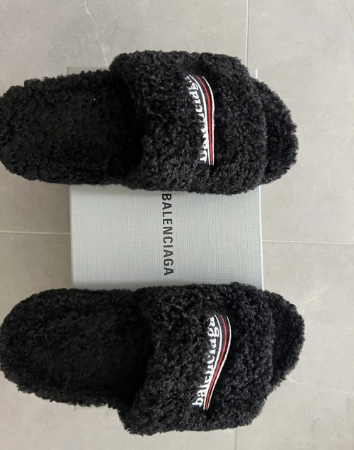 【Top PK God Batch】Balenciaga Black Furry Slides review 