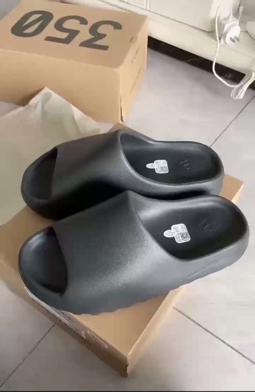 PK God Batch adidas Yeezy Slide Onyx HQ6448 review 