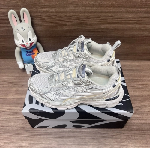 Off White Be Right Back Sneakers Military White Gray OMIA295F24 FAB00 10606 review 