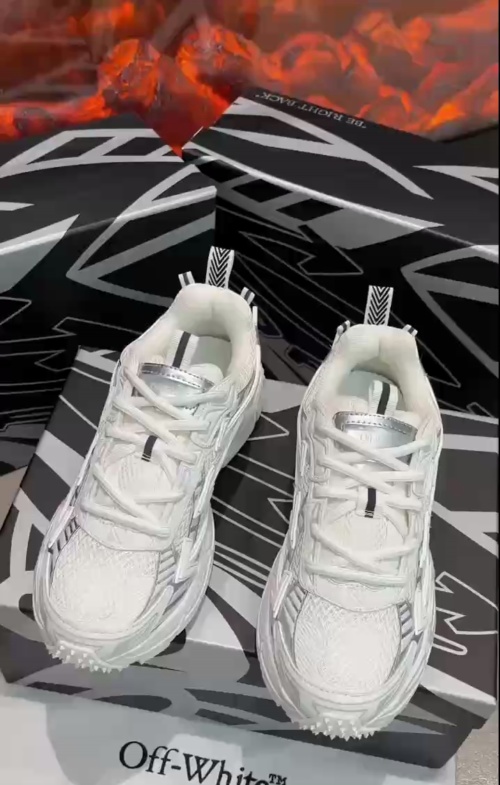 Off White Be Right Back Sneakers Military White Gray OMIA295F24 FAB00 10606 review 