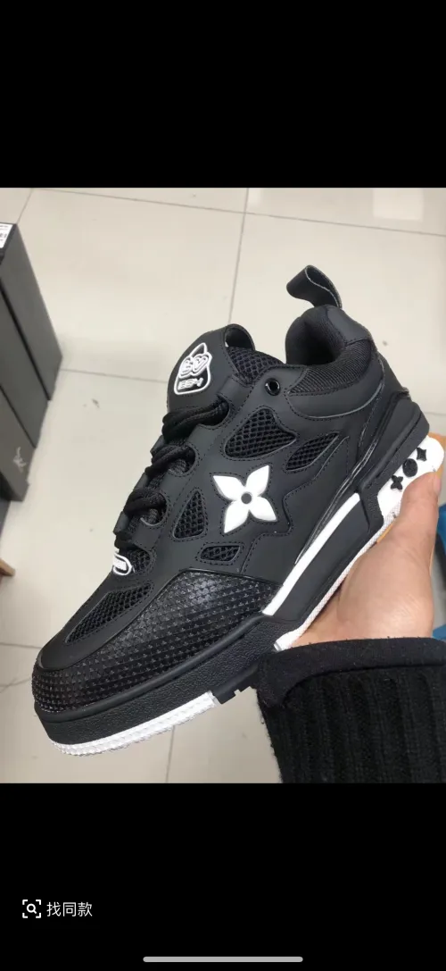 Louis Vuitton Skate Sneaker Leather lace up Fashionable Board Shoes Black 51BCOLRB review 