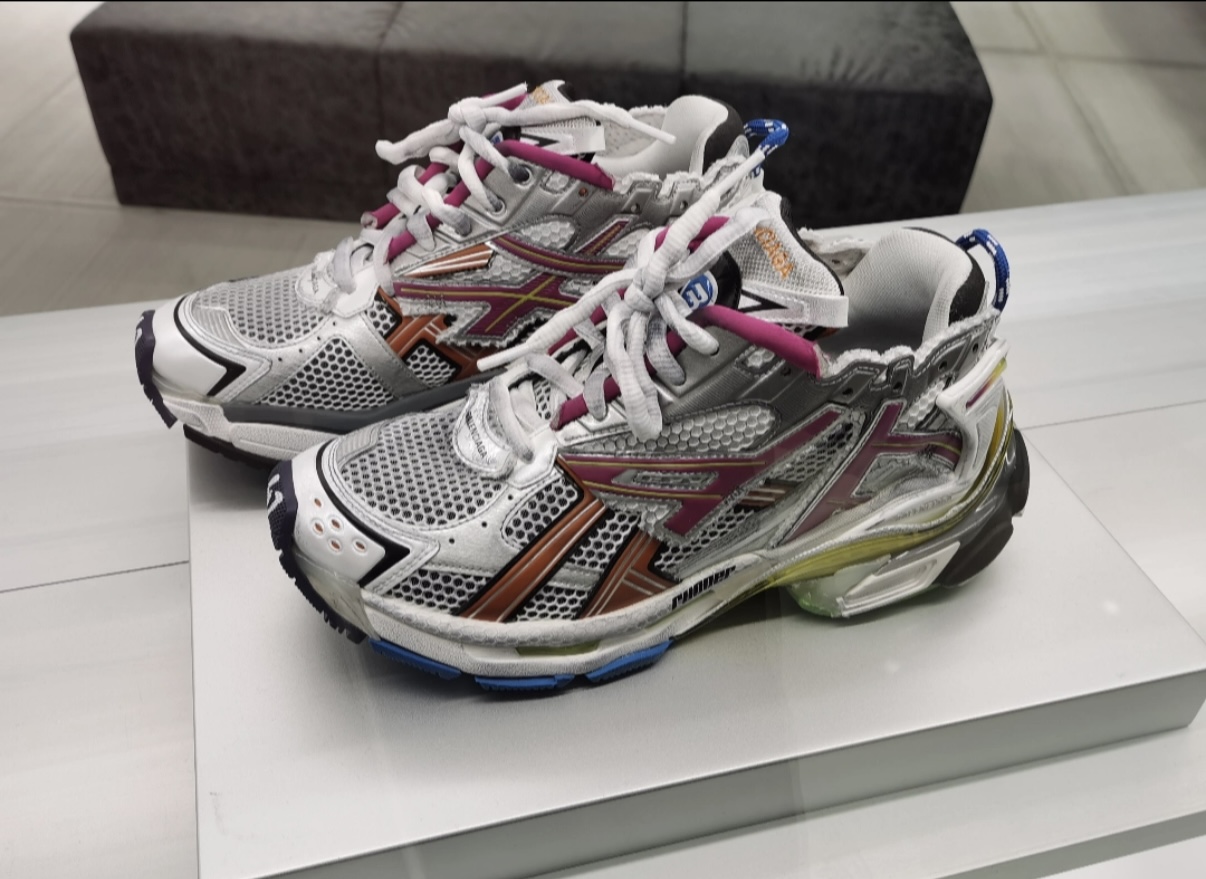 【Top PK Version】Balenciaga Runner Multicolor 677403W3RB68123 review ro pain