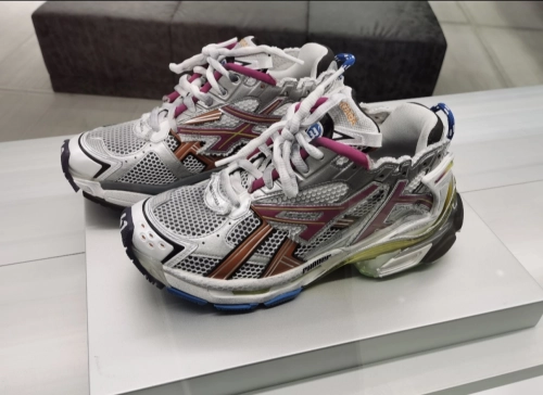 【Top PK God Batch】Balenciaga Runner Multicolor 677403W3RB68123 review 