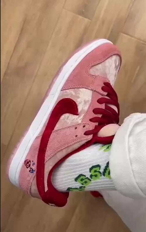 LJR Batch Nike SB Dunk Low StrangeLove Skateboards CT2552 800 review 