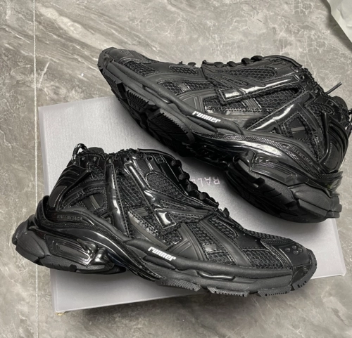 Balenciaga Runner Sneaker Black 656065 W3RA1 1000 review 