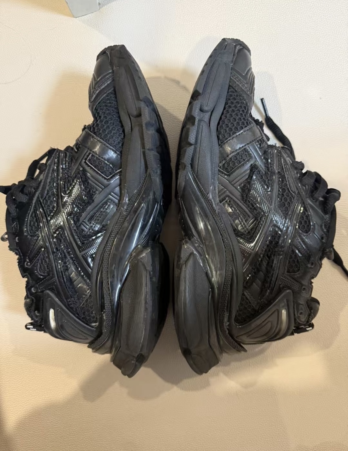 Balenciaga Runner Sneaker Black 656065 W3RA1 1000 review izaiyah Garcia