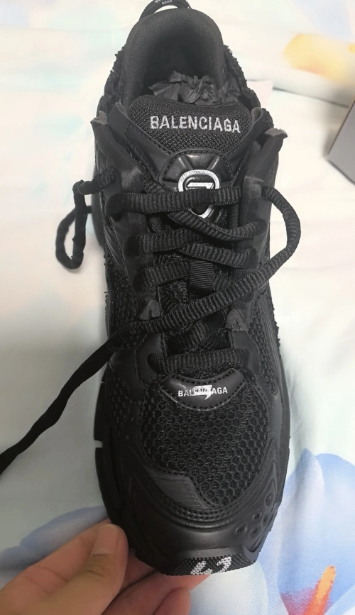 Balenciaga Runner Sneaker Black 656065 W3RA1 1000 review 