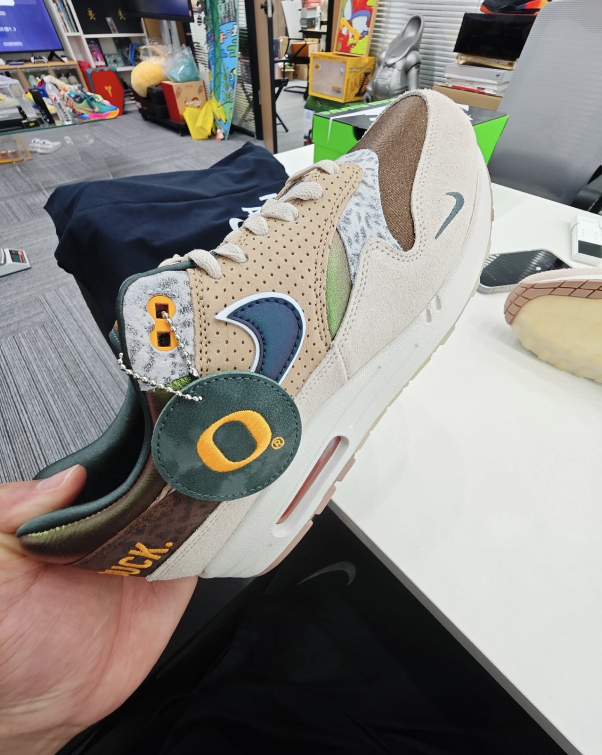 PK God Batch Nike Air Max 1 '87 Premium University of Oregon PE HQ2640-200 review Alijah Gray