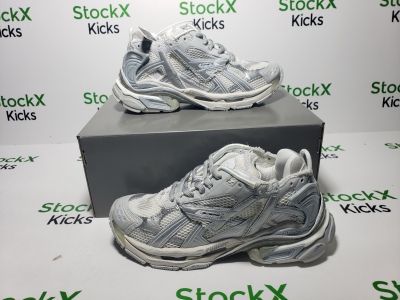 Balenciaga Runner Beige Light Blue 677402 W3RB2 8100 review Stockxkicksvip 04