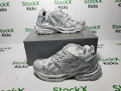 Balenciaga Runner Beige Light Blue 677402 W3RB2 8100 review Stockxkicksvip 04