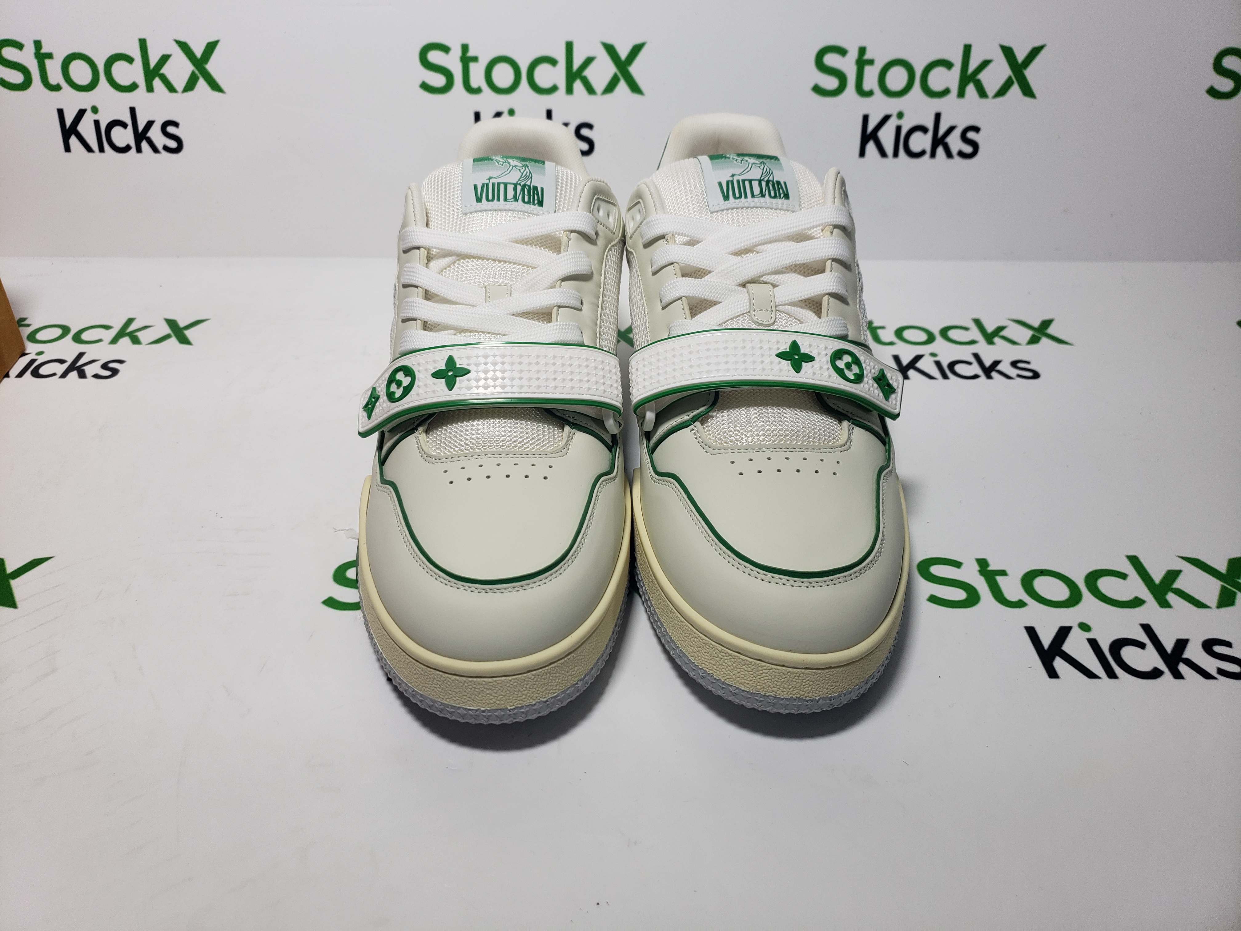 Louis Vuitton Trainer White Green 1A98UX review Stockxkicksvip 02